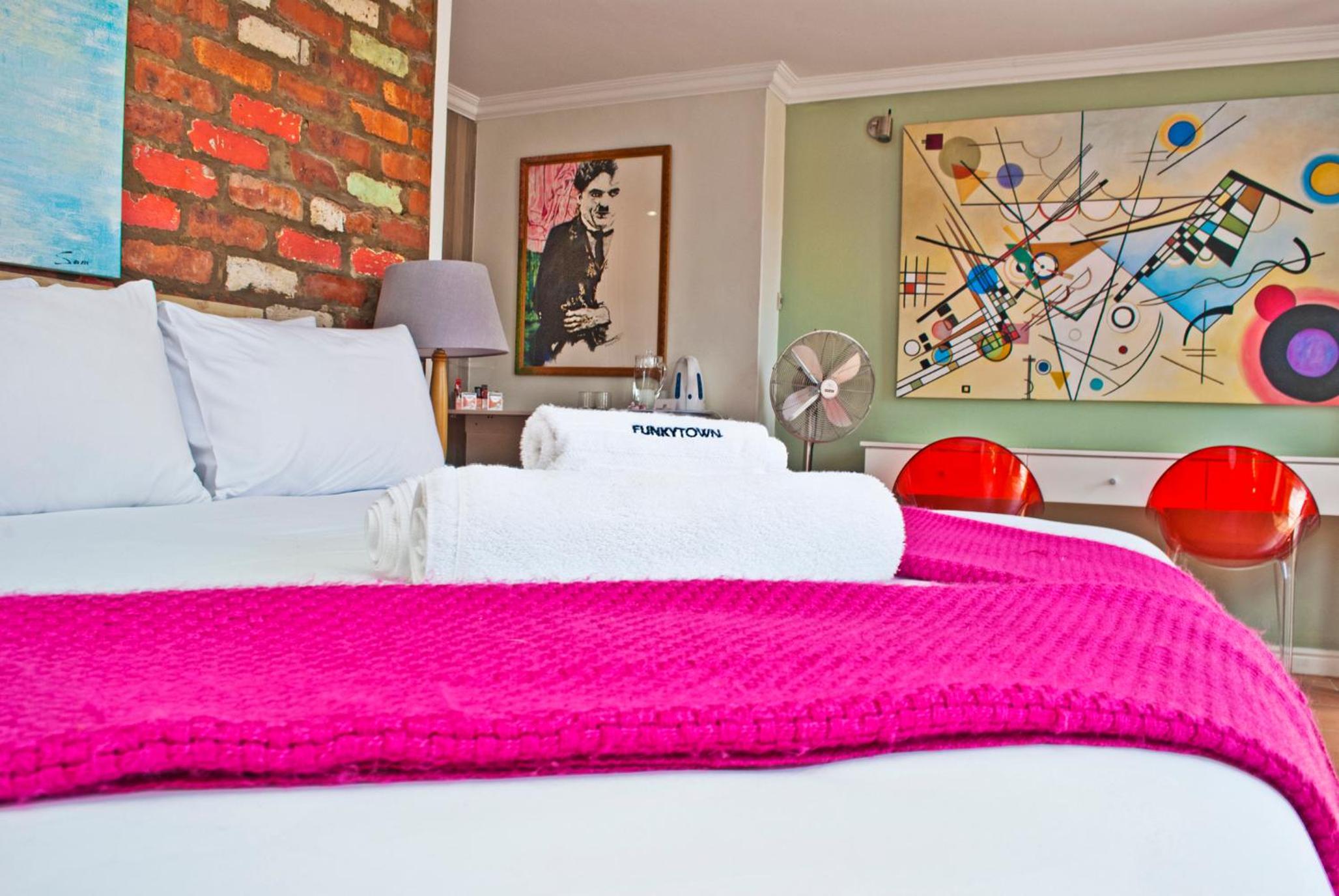 King or Twin Room - Ground Floor photo 3