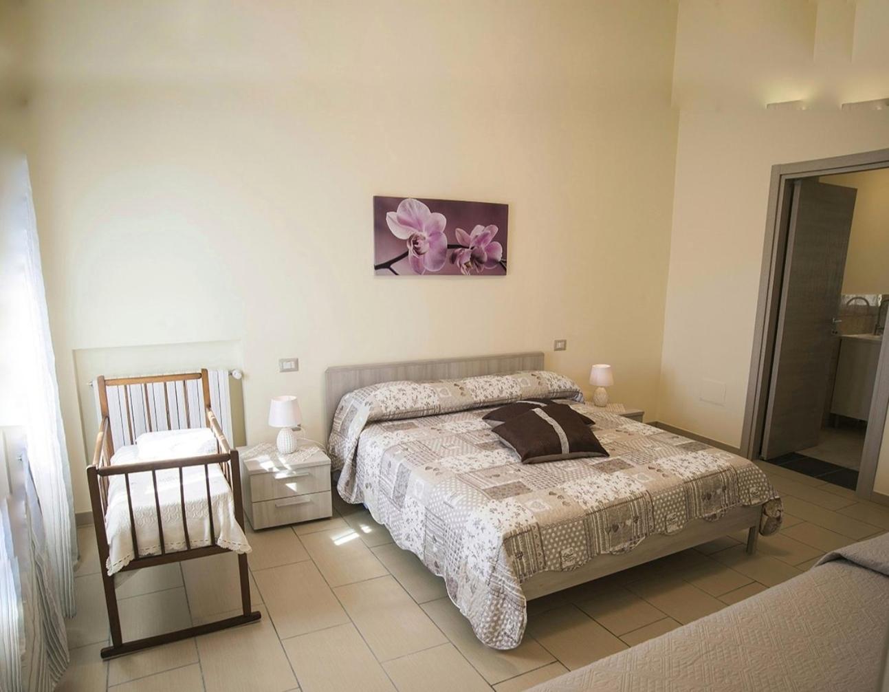 Family Room with Private Bathroom - Photo 8