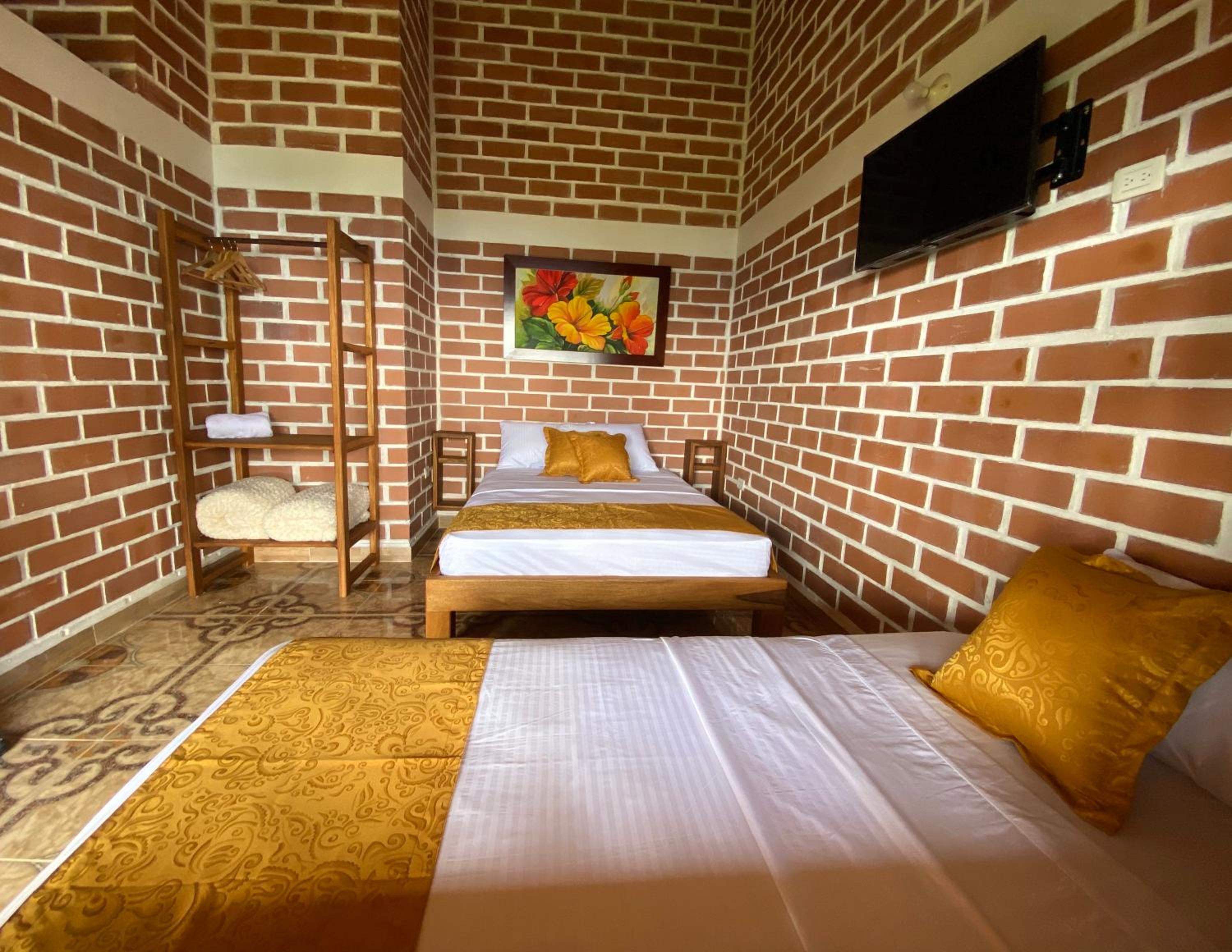 Triple Room with Private Bathroom photo 2