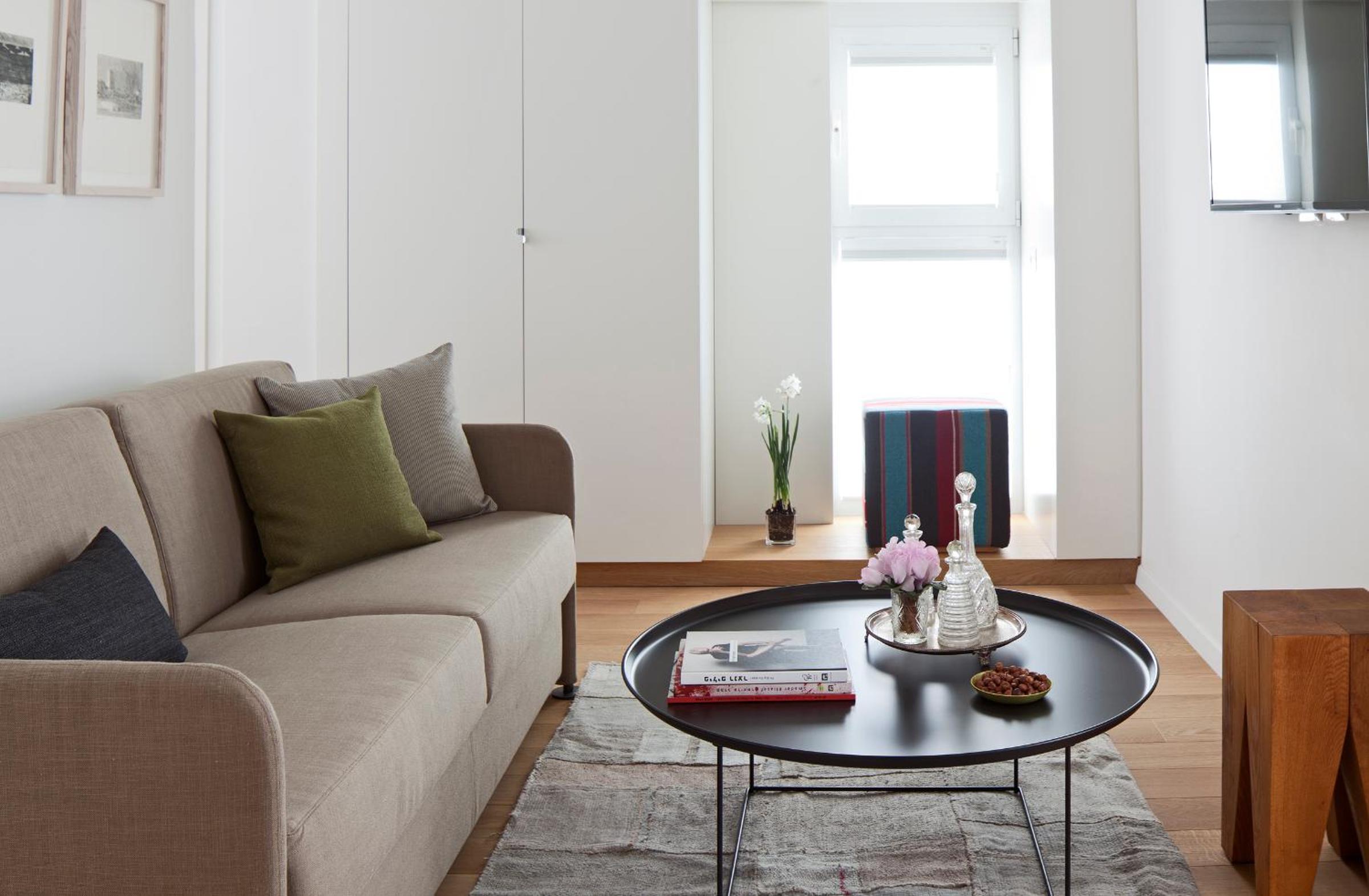 Suite - Photo 3