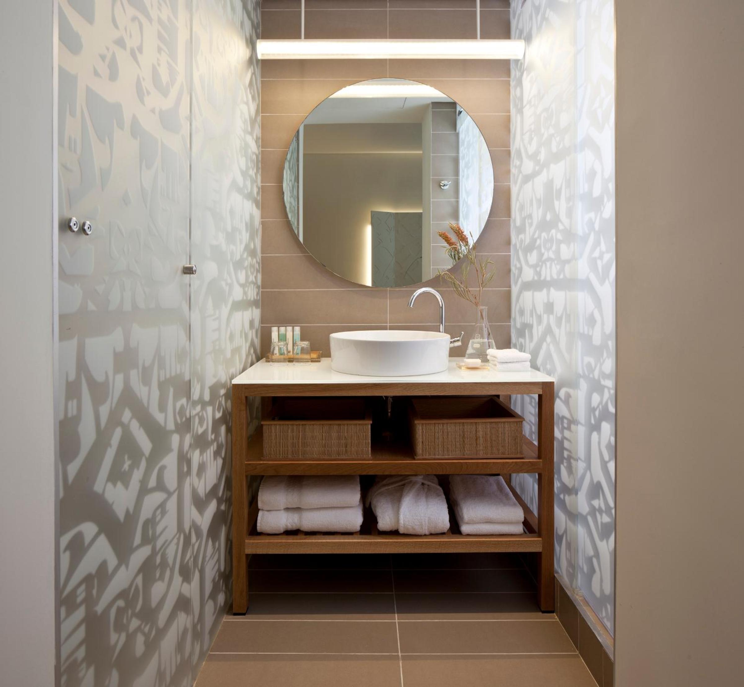 Superior Double or Twin Room - Photo 6