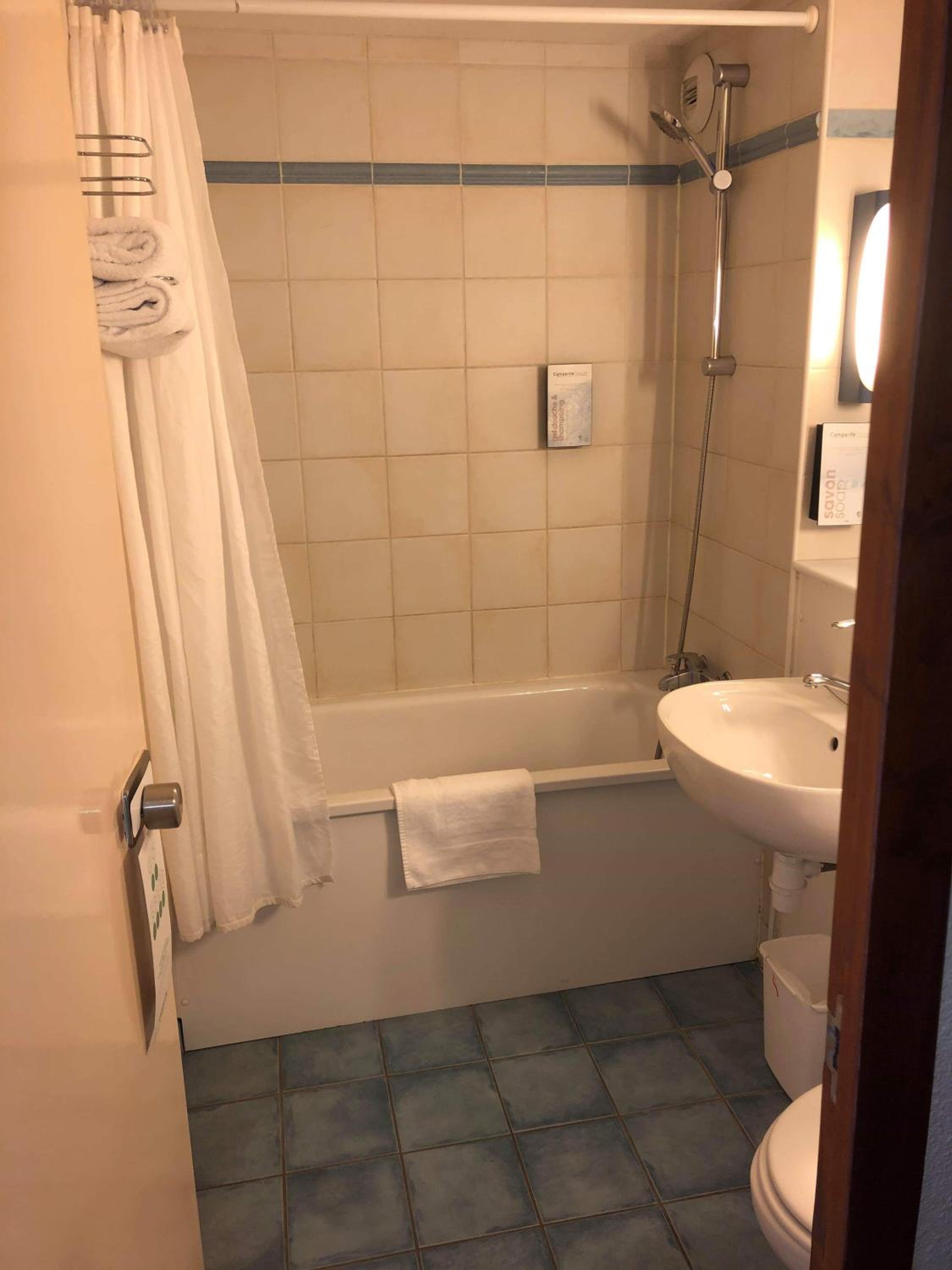 Double Room - Photo 2
