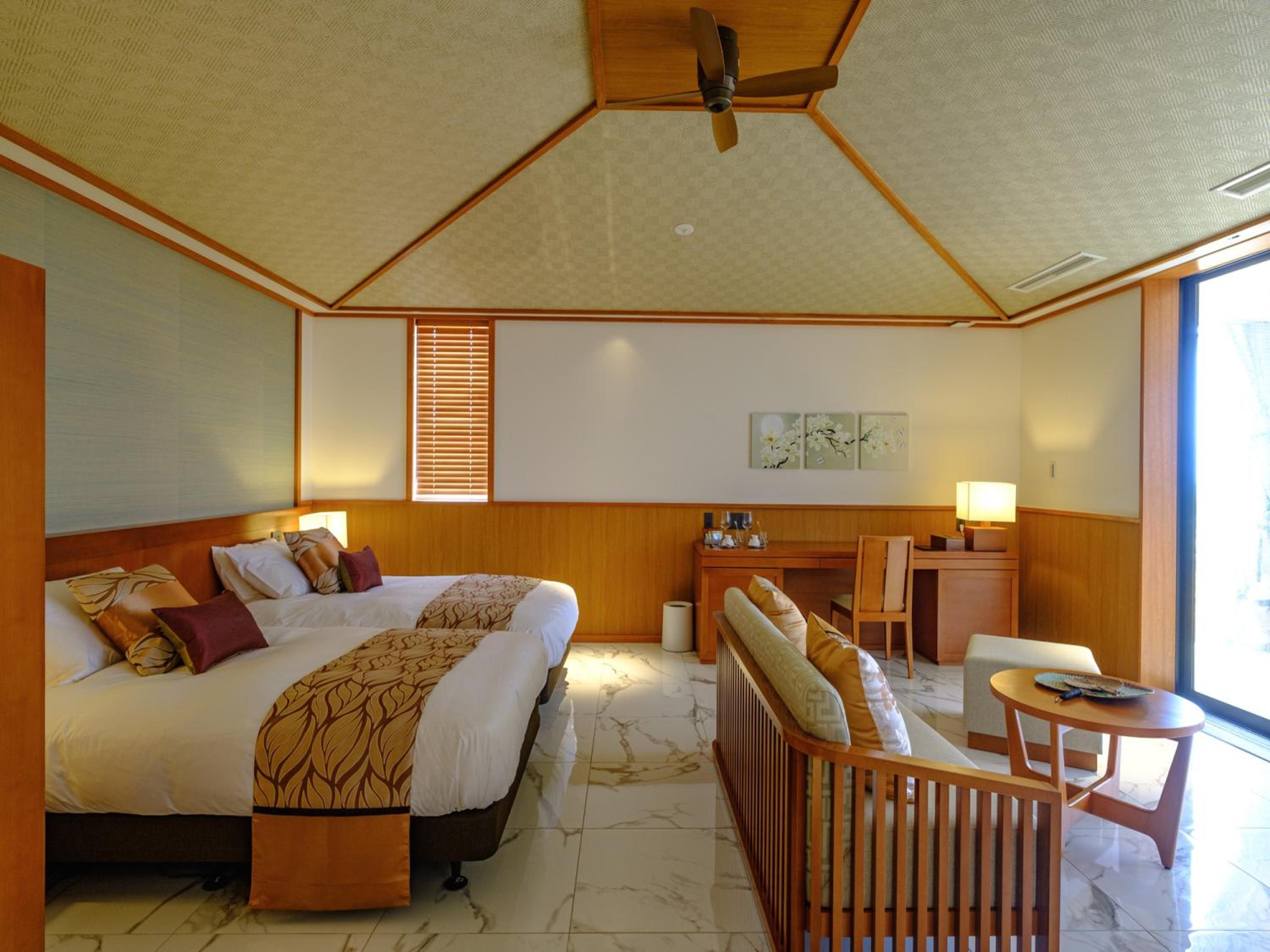 Villa with Private Pool - Photo 11