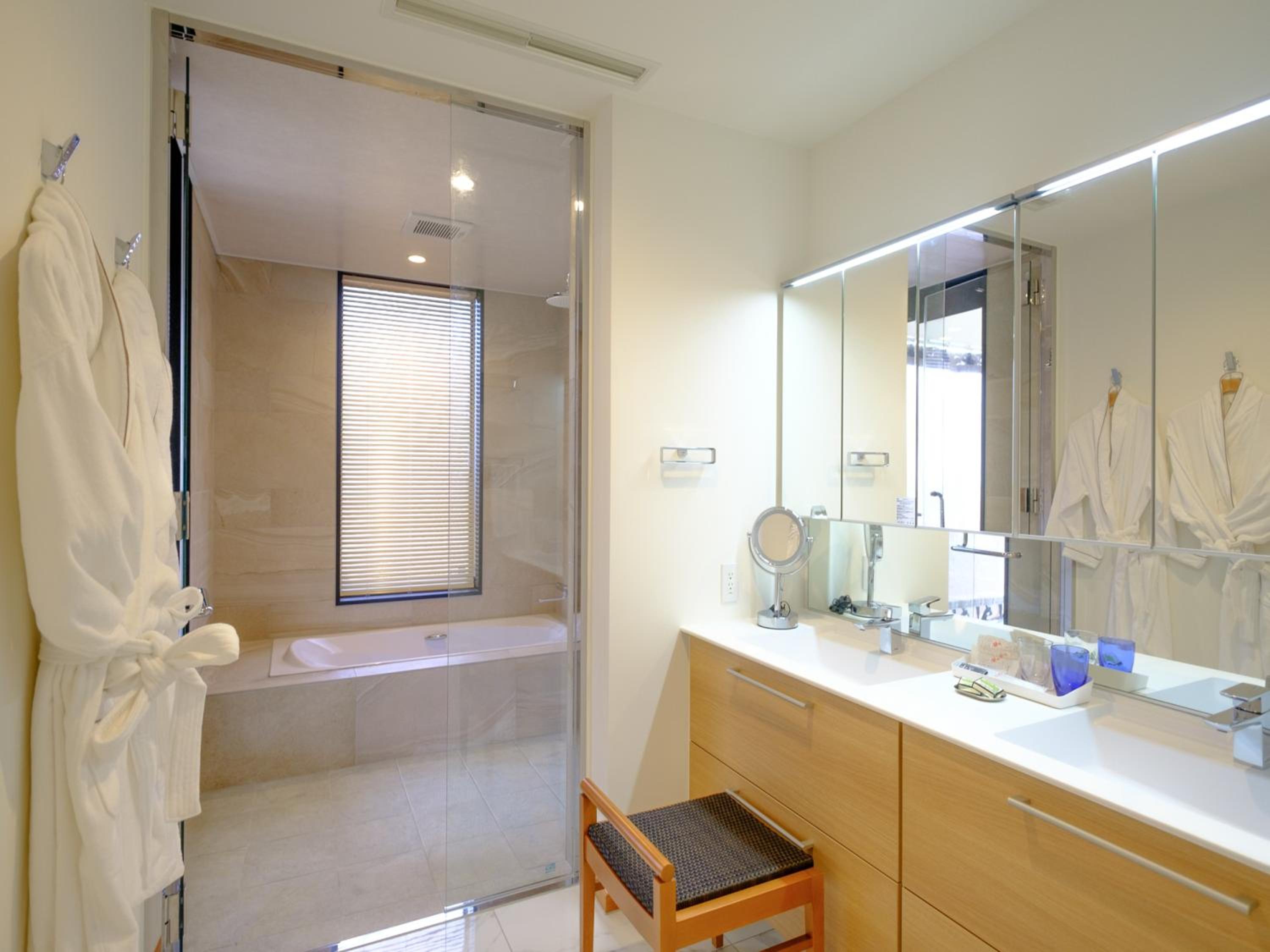 Villa with Private Pool - Photo 13