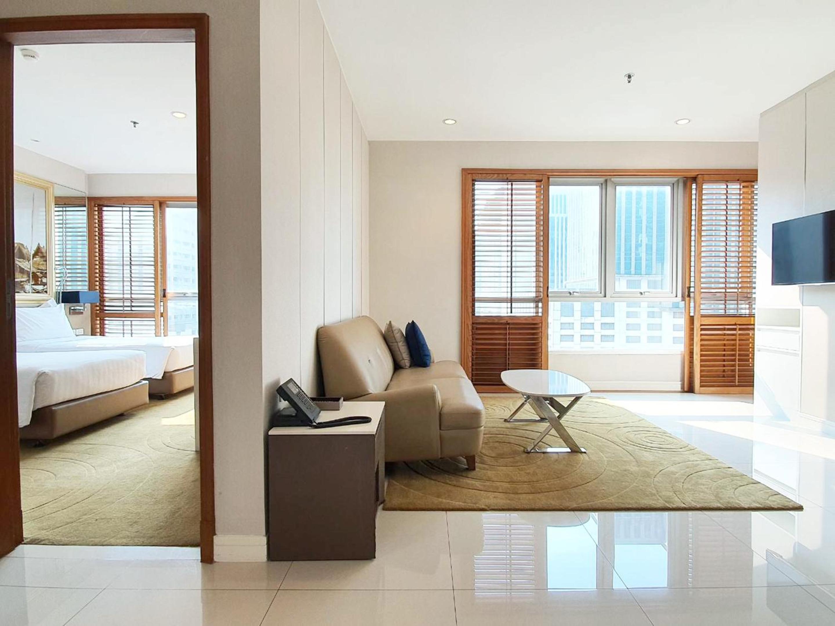 Corner Balcony Suite
