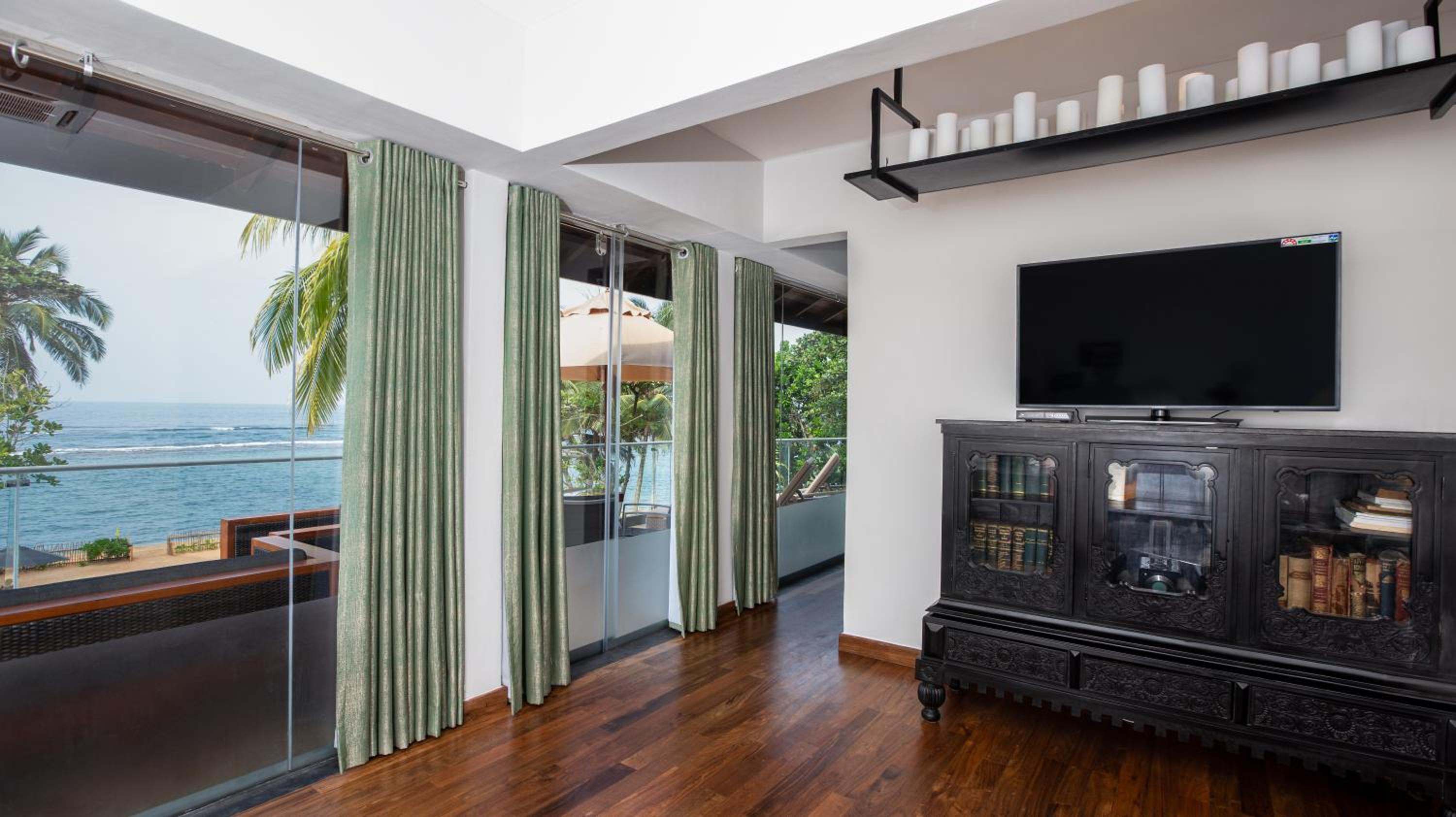 Panorama Suite with Sea View photo 3