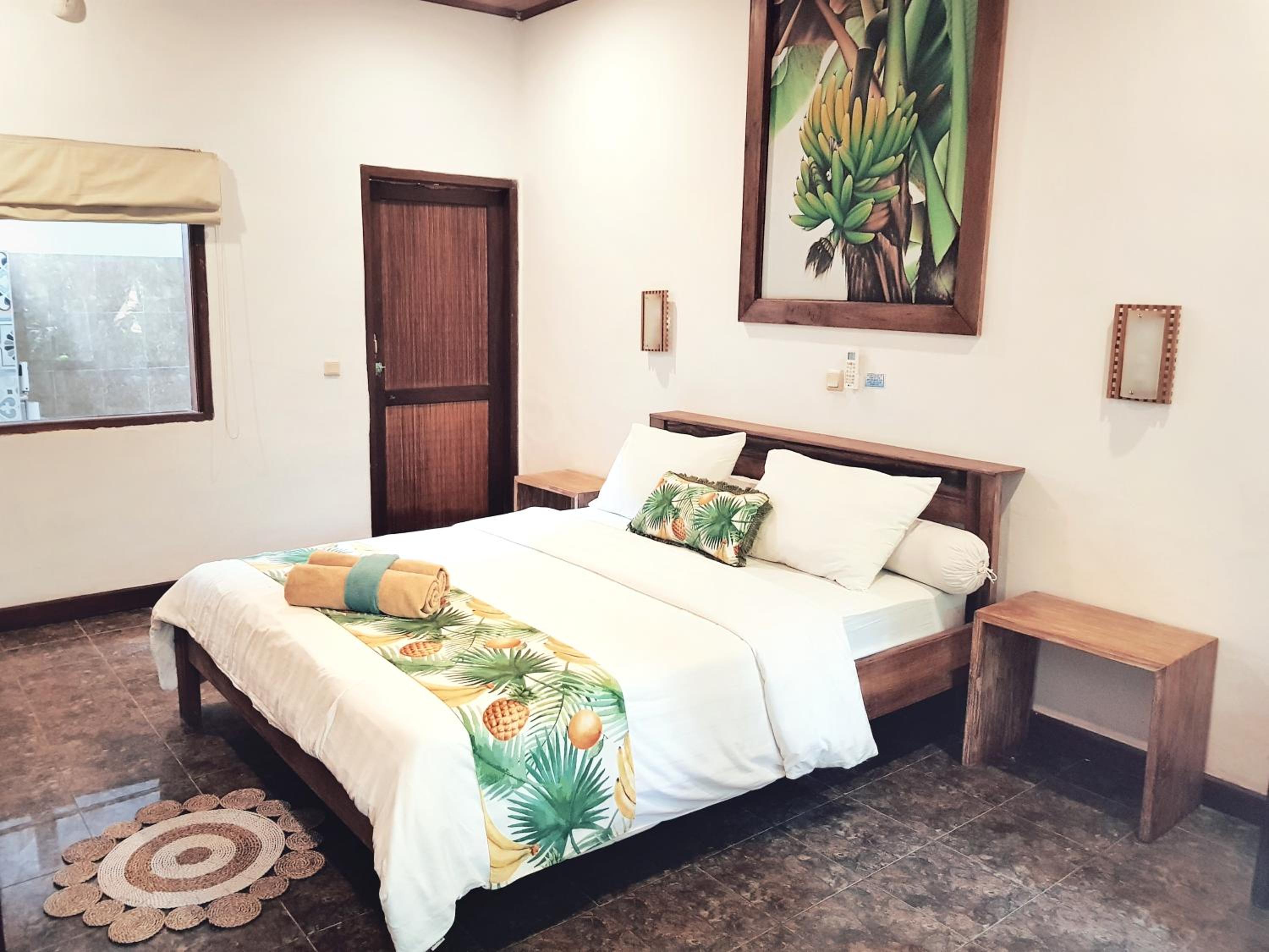 Large Double Room - Photo 2