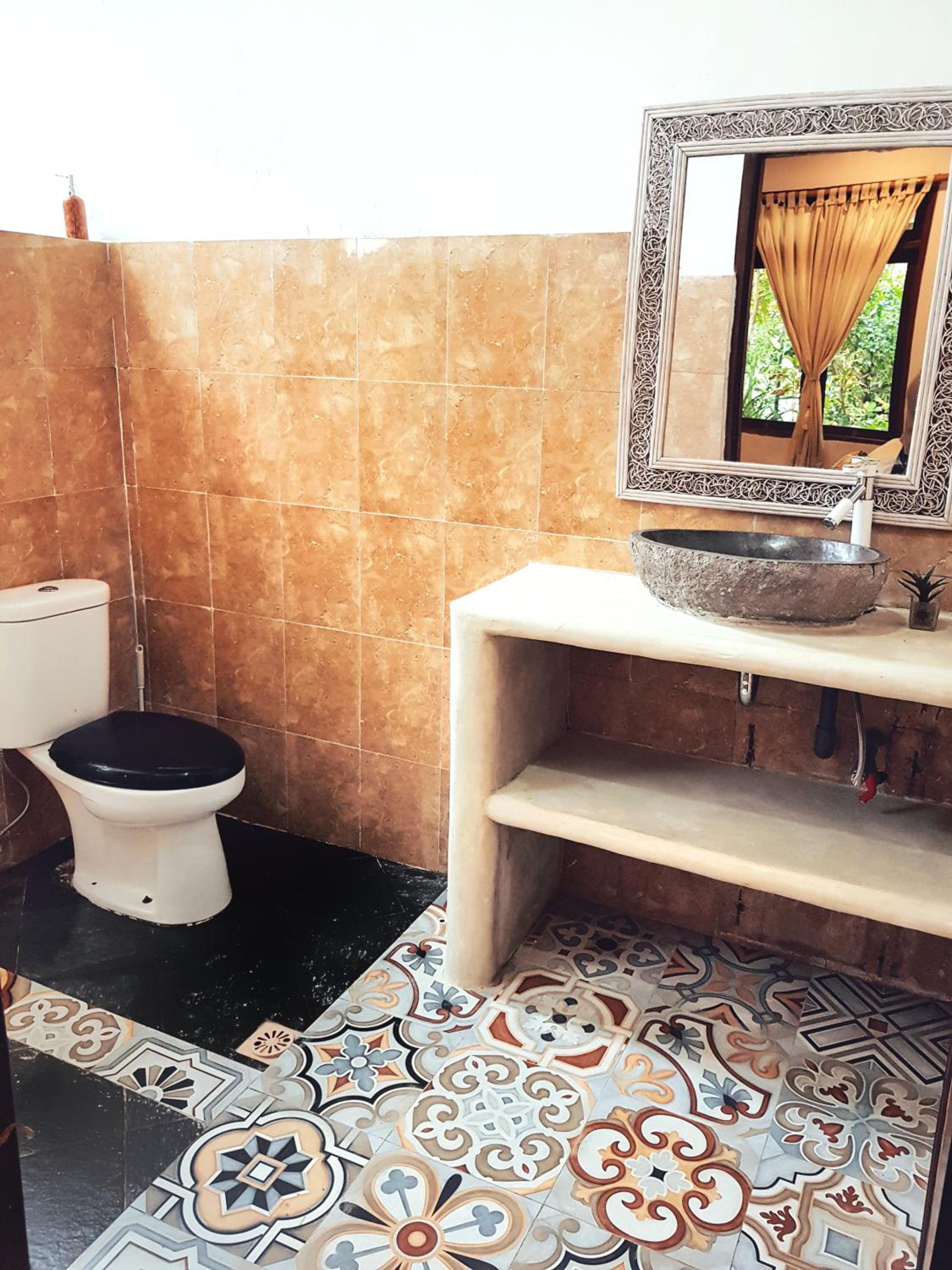 Large Double Room - Photo 7