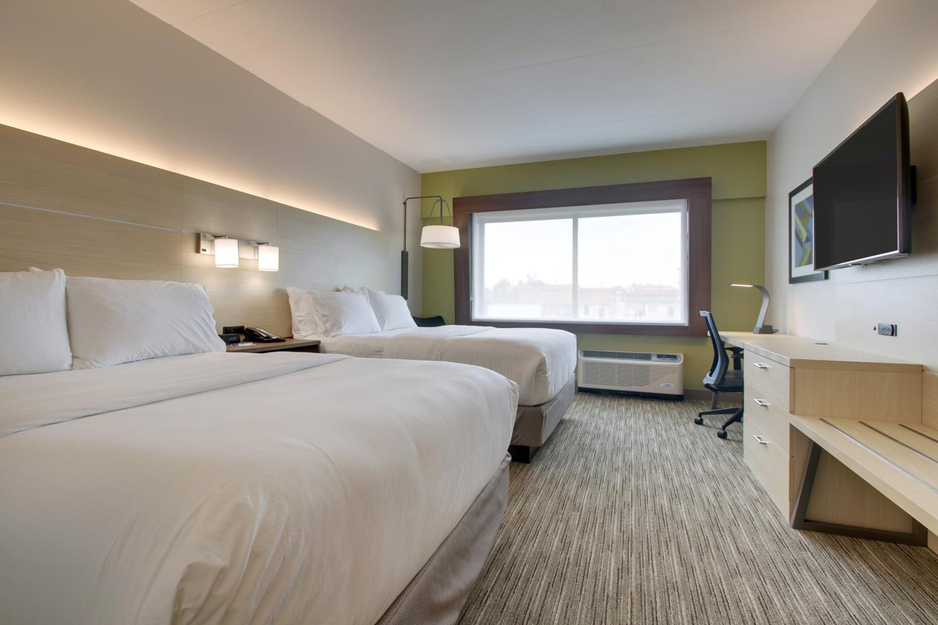 Queen Room with Two Queen Beds - Hearing Accessible/Non-Smoking
