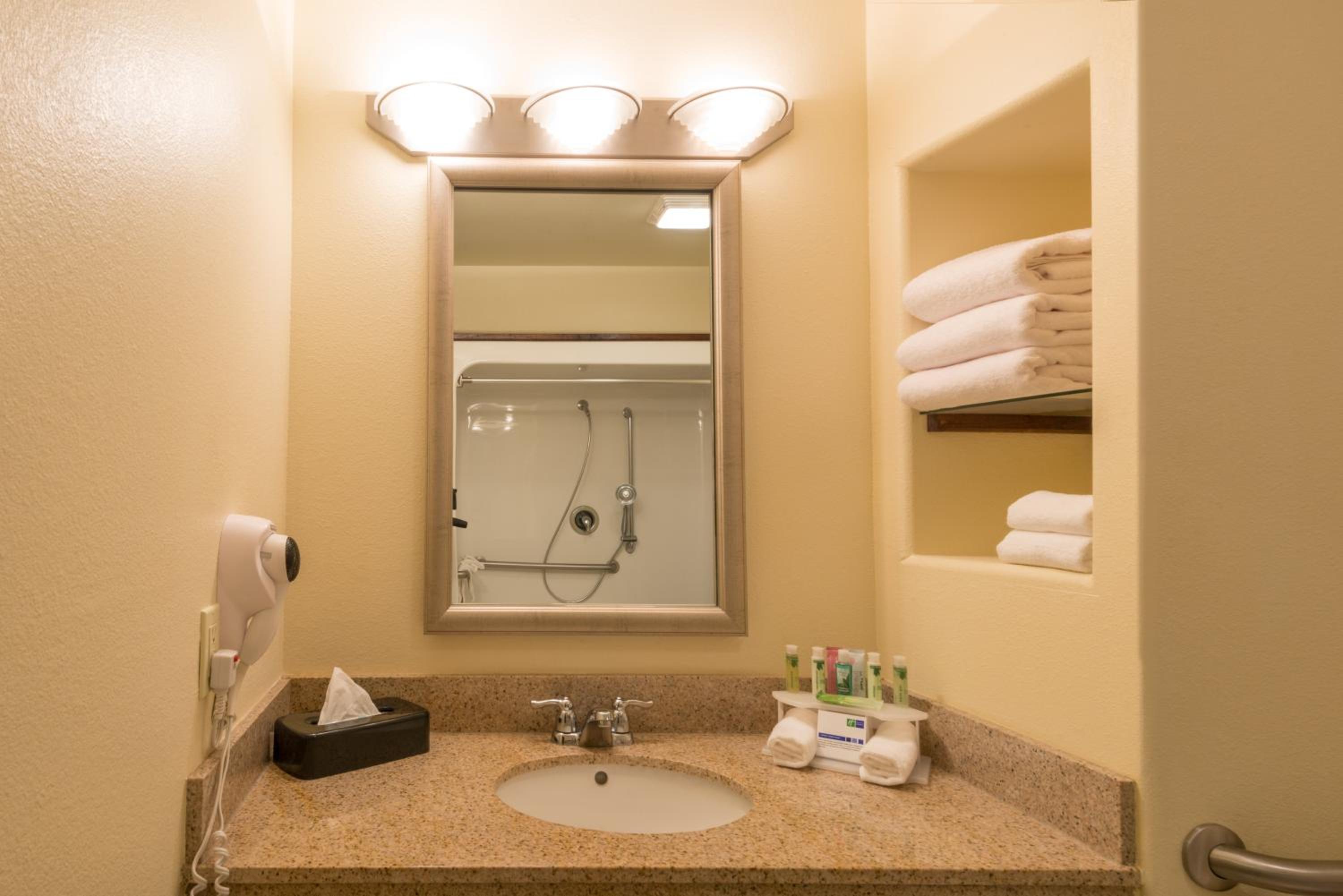 Twin Room - Mobility Access