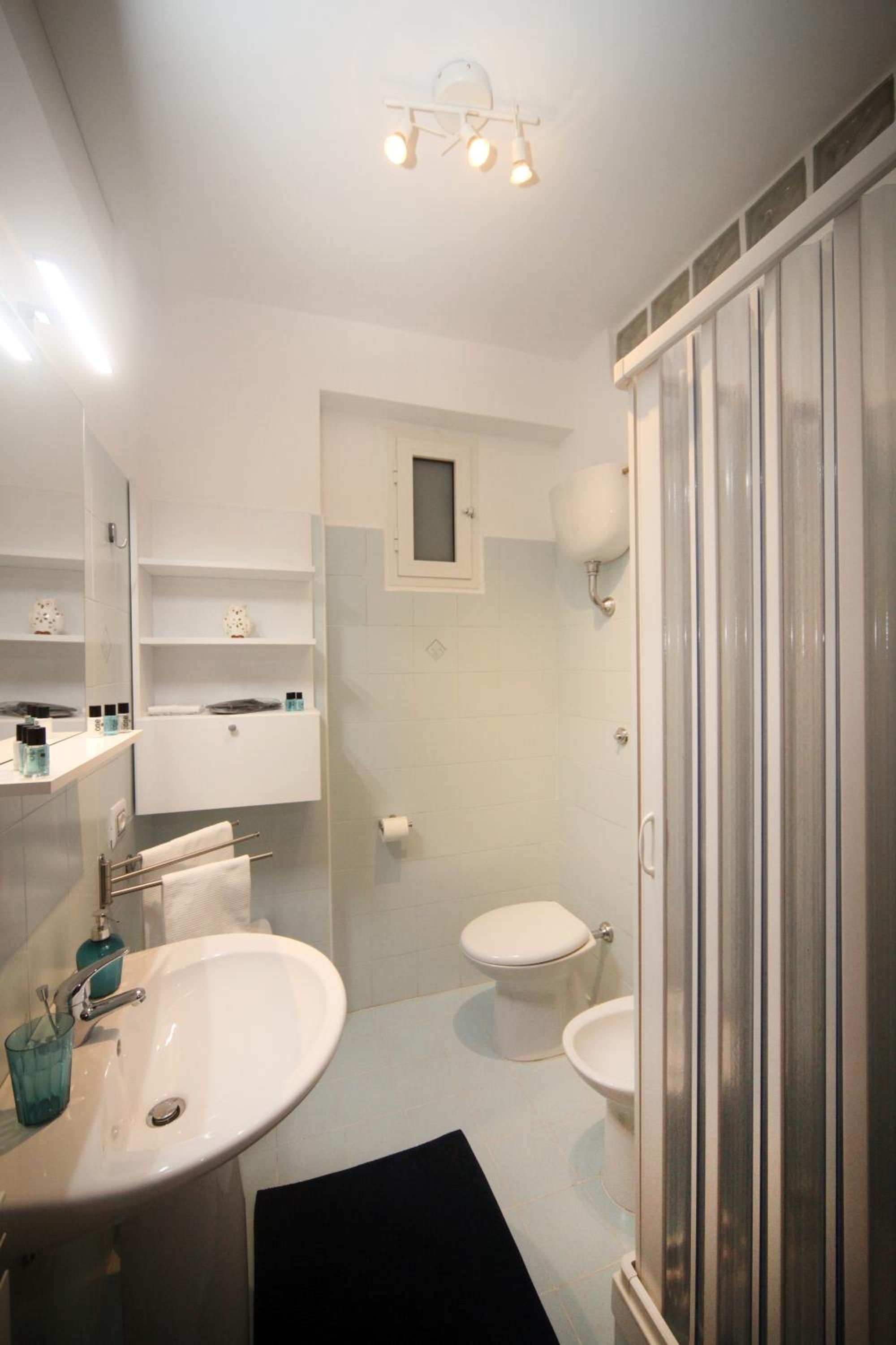 Deluxe Double Room with Balcony photo 3
