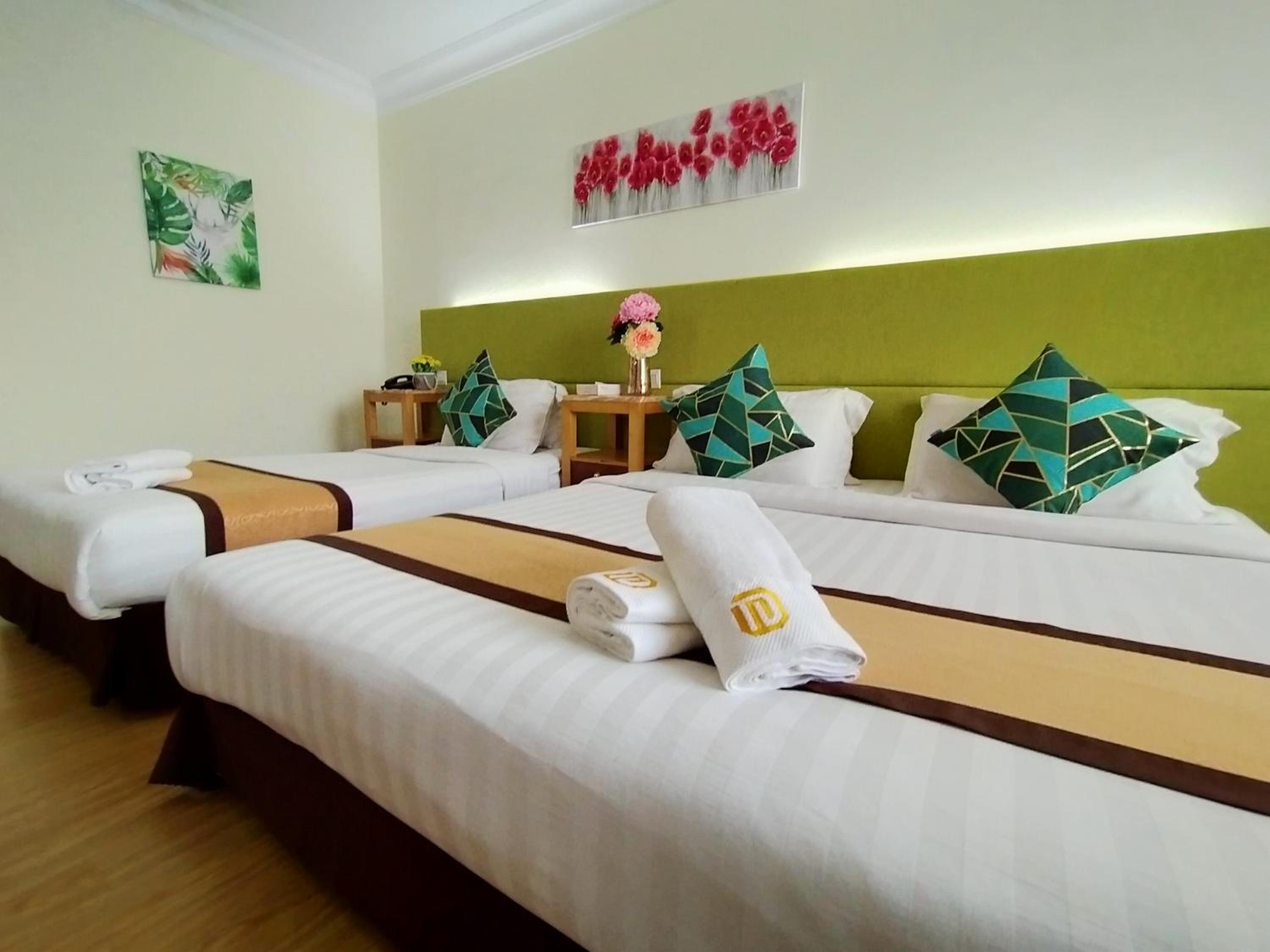 Deluxe Family Room - Photo 3