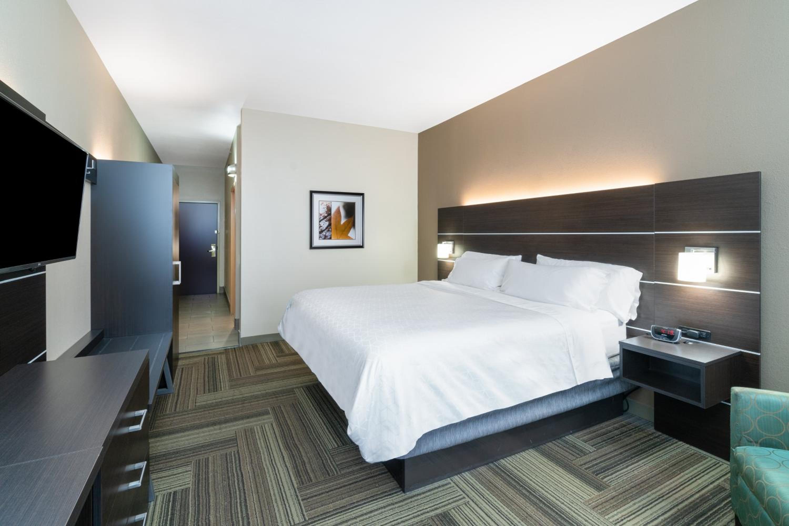 Standard King Room - Photo 1