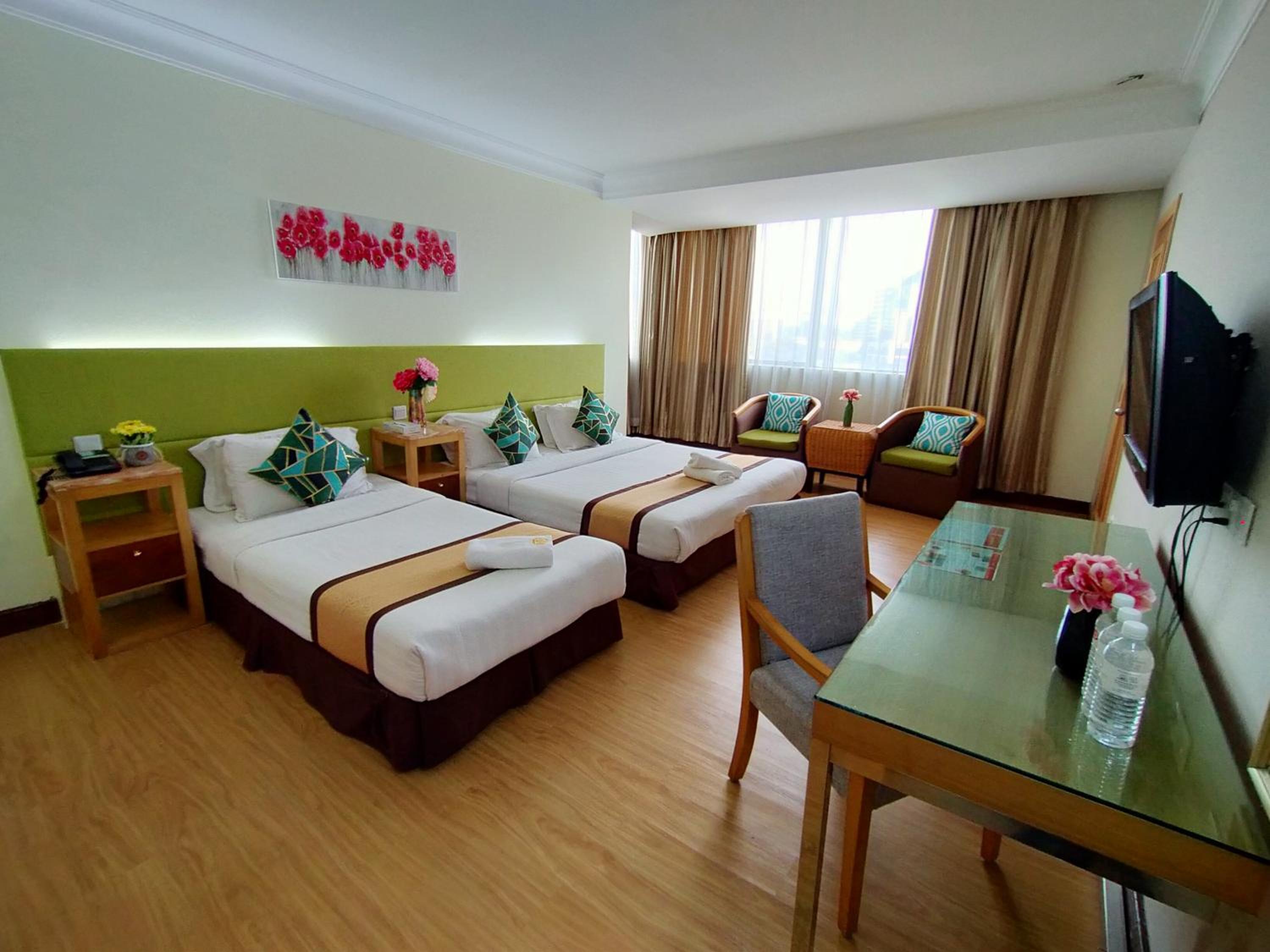 Deluxe Family Room - Photo 1