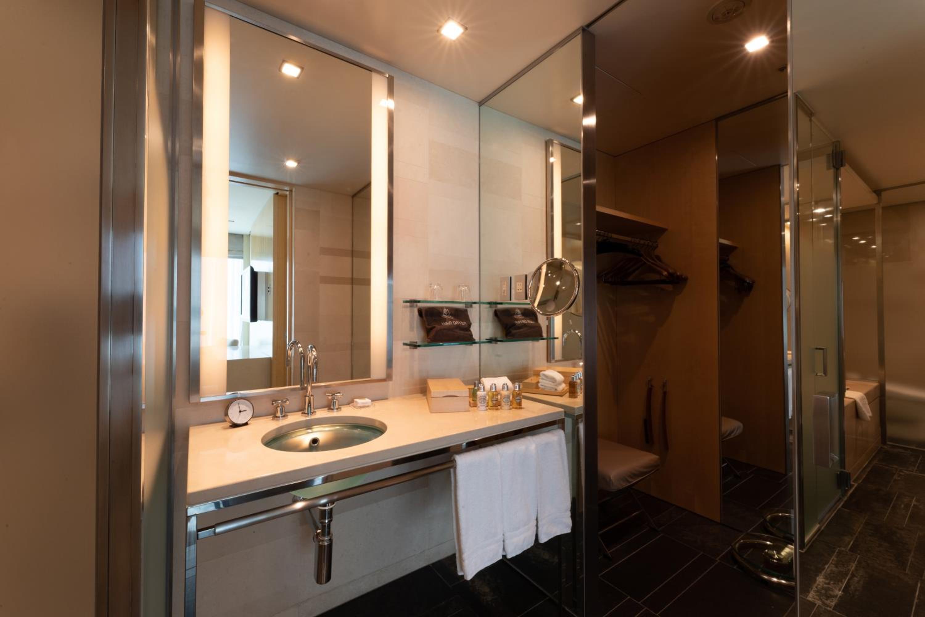 Marunouchi Suite photo 3