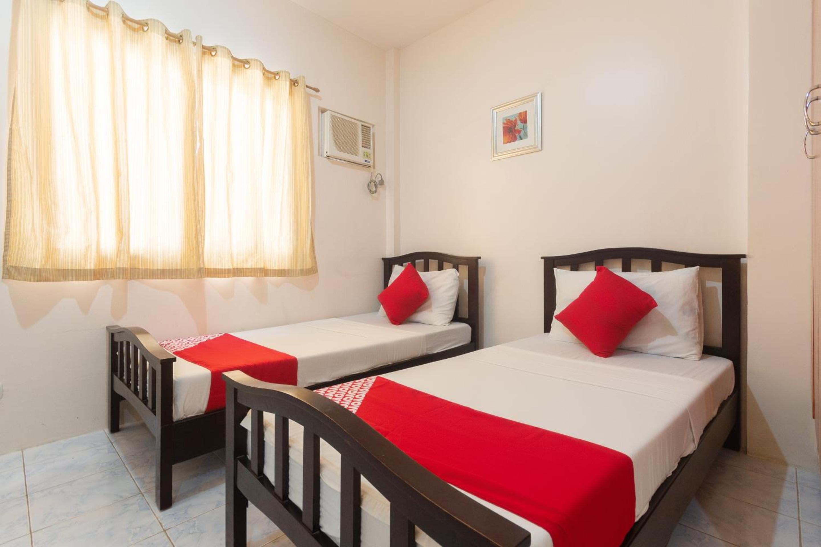 Standard Twin Room - Photo 3