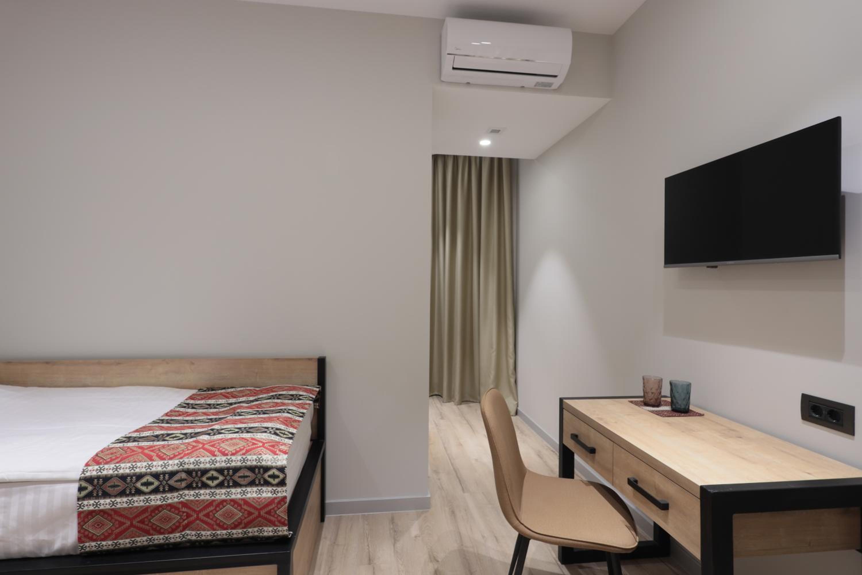 Standard Twin Room photo 3