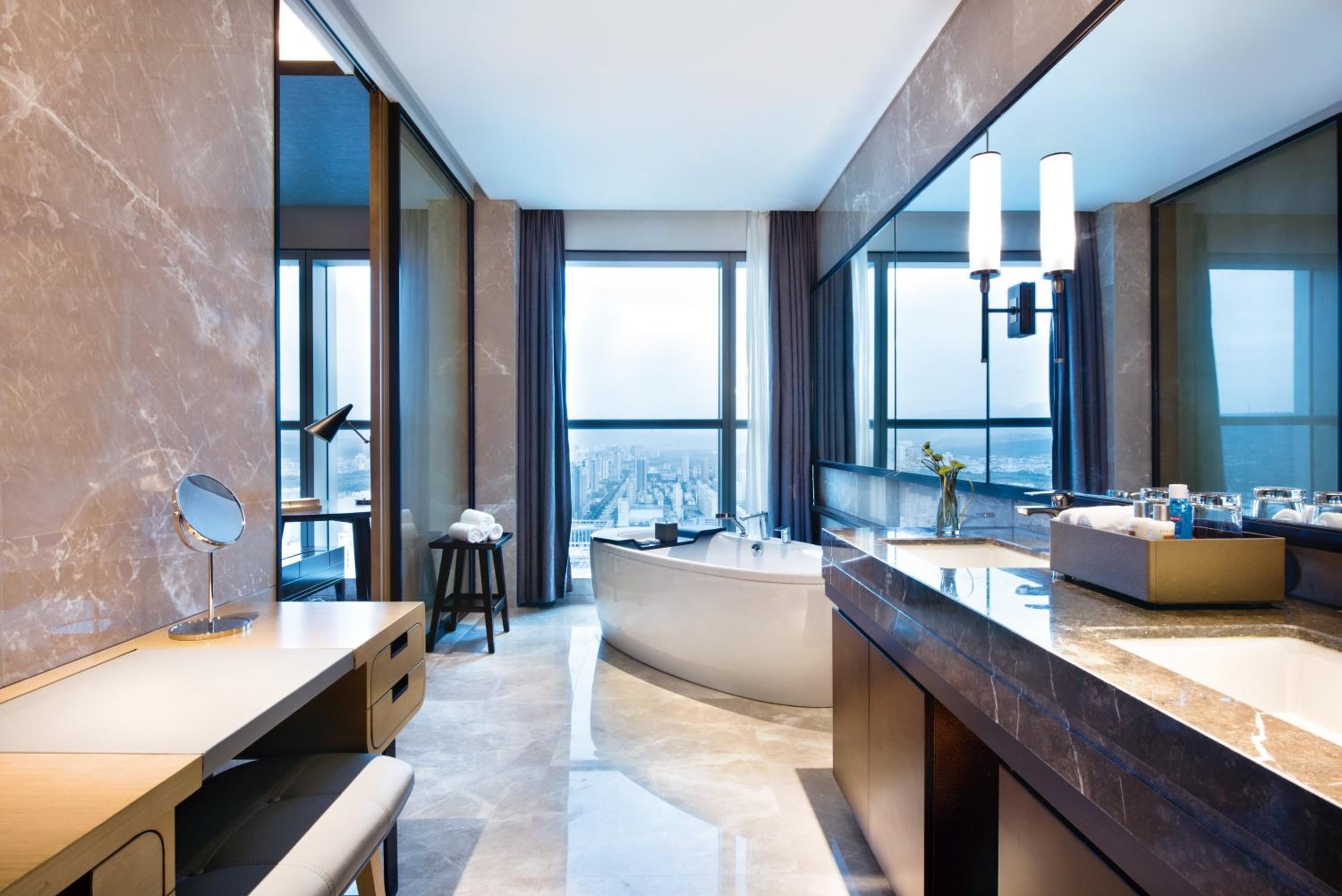 Junior Suite with King and Twin Bed