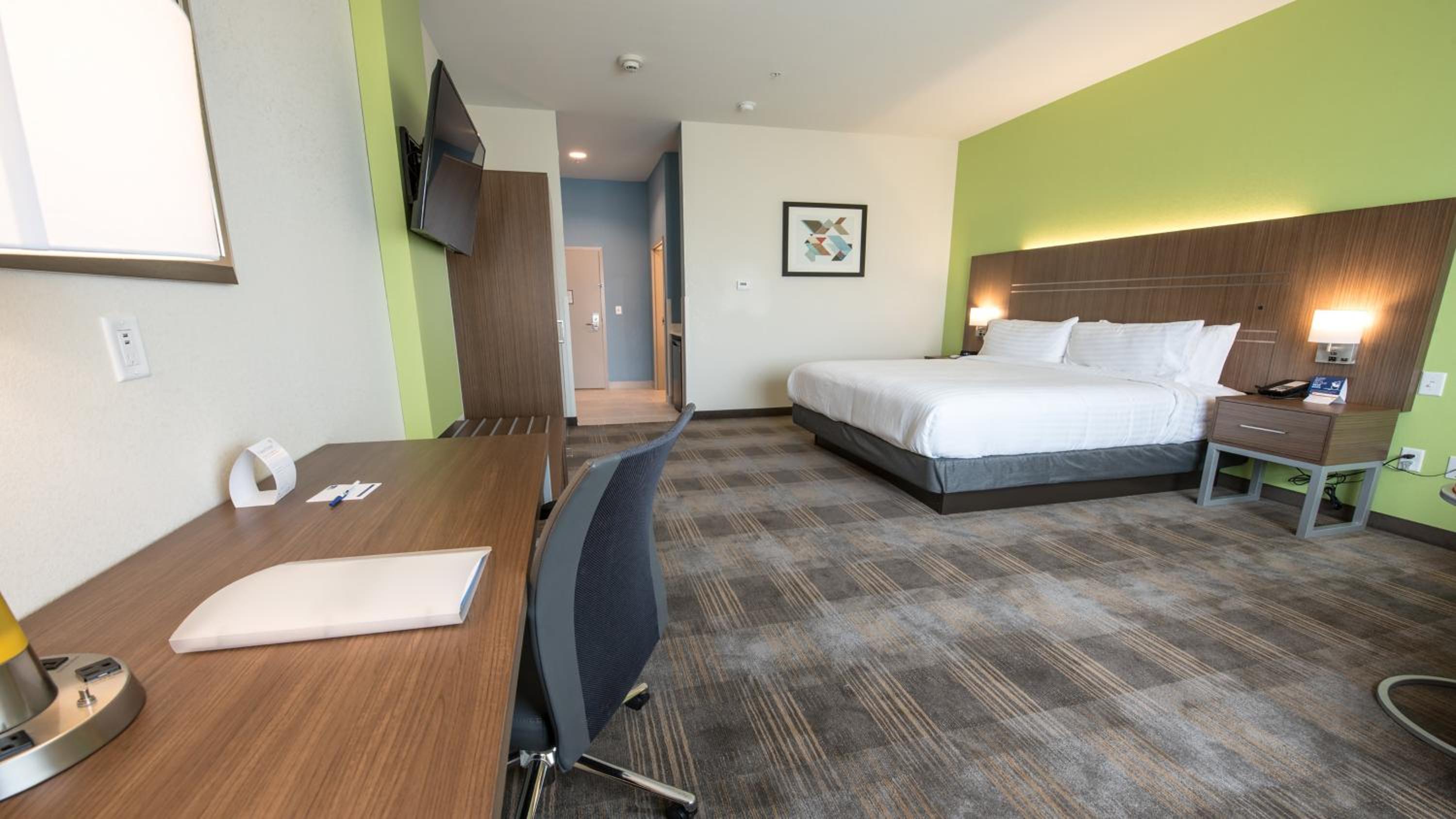 Standard King Room