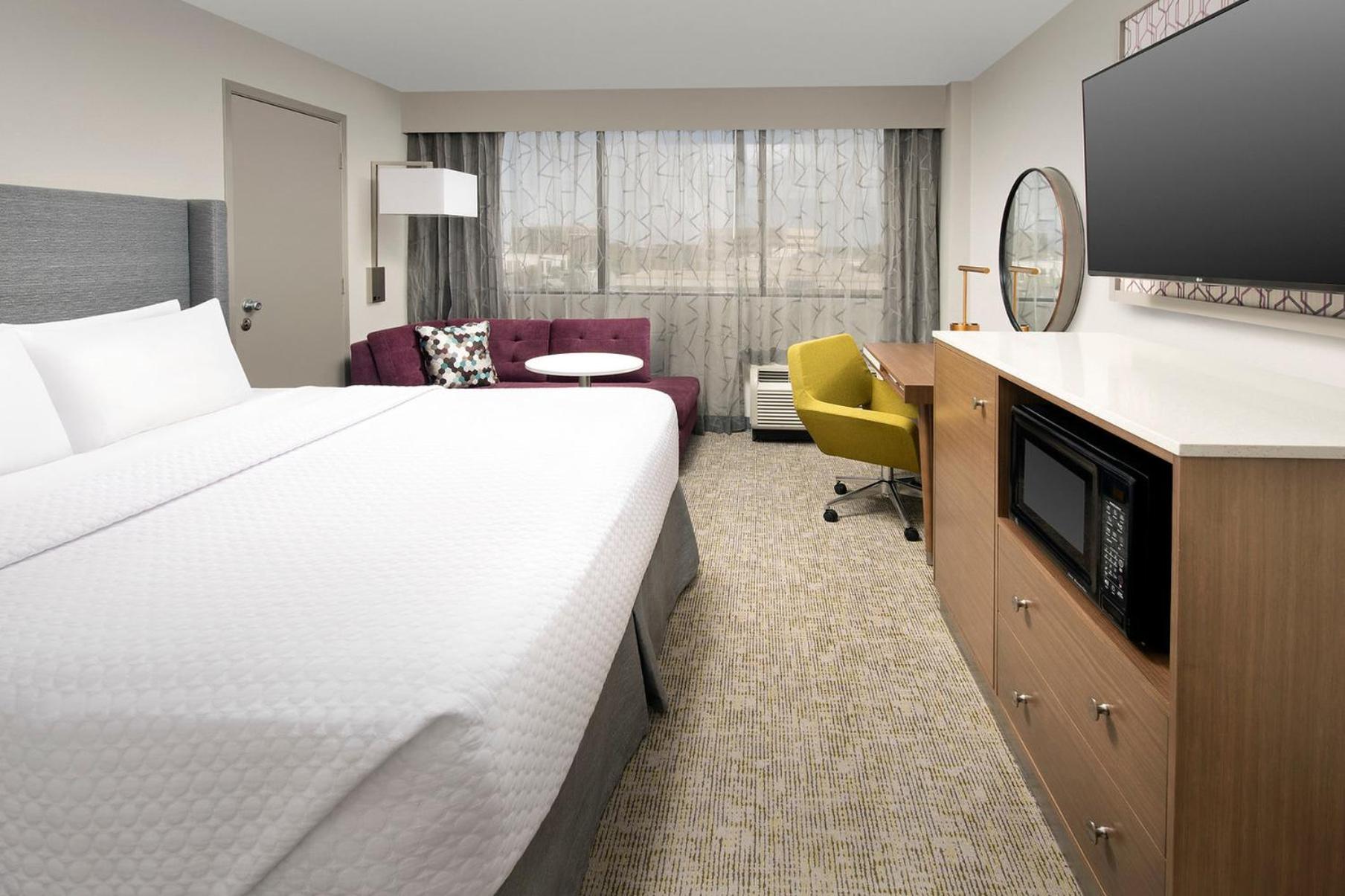 Standard Queen Room with Accessible Tub at Crowne Plaza San Antonio Airport by IHG in San Antonio