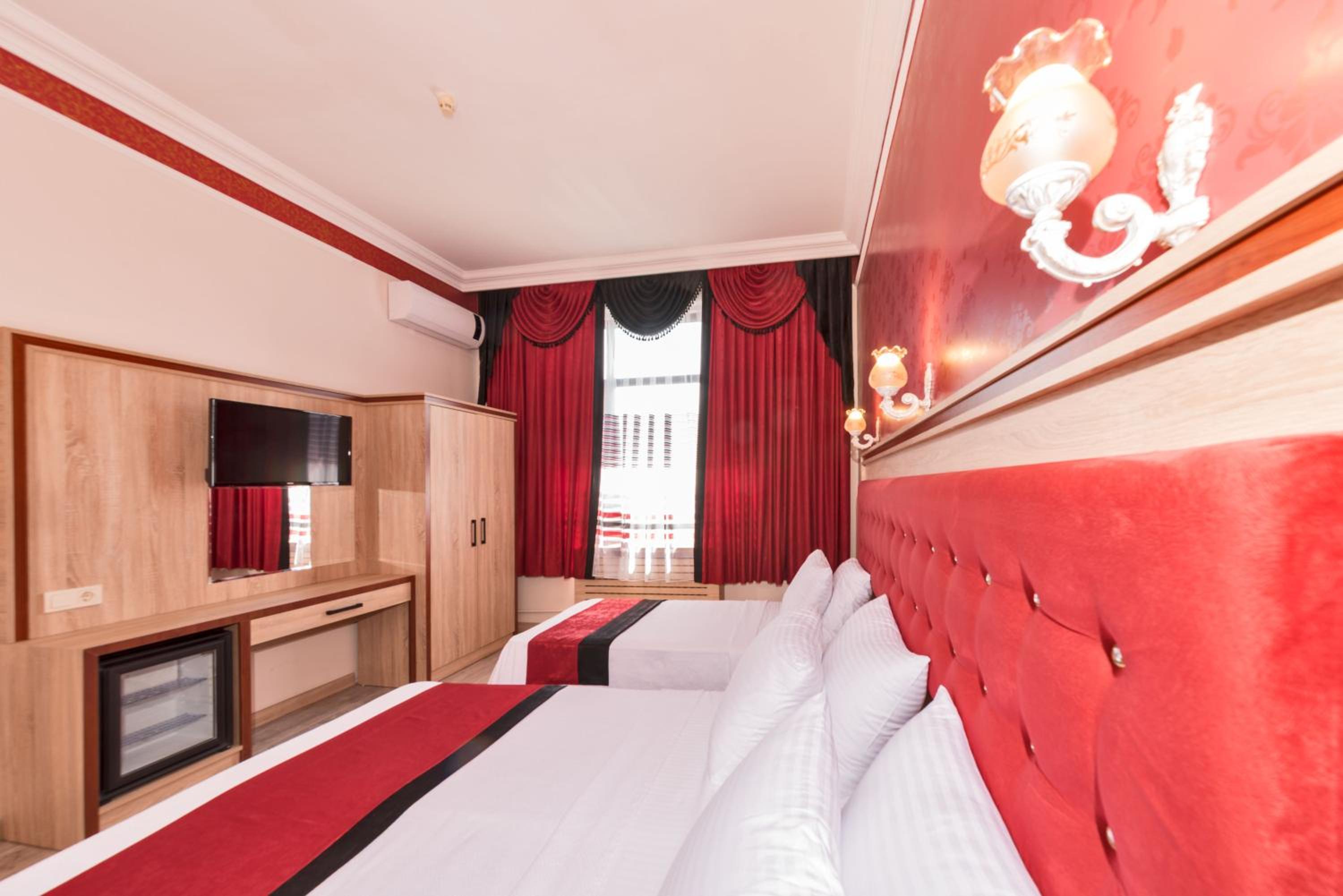 Superior Triple Room with Sea View photo 1
