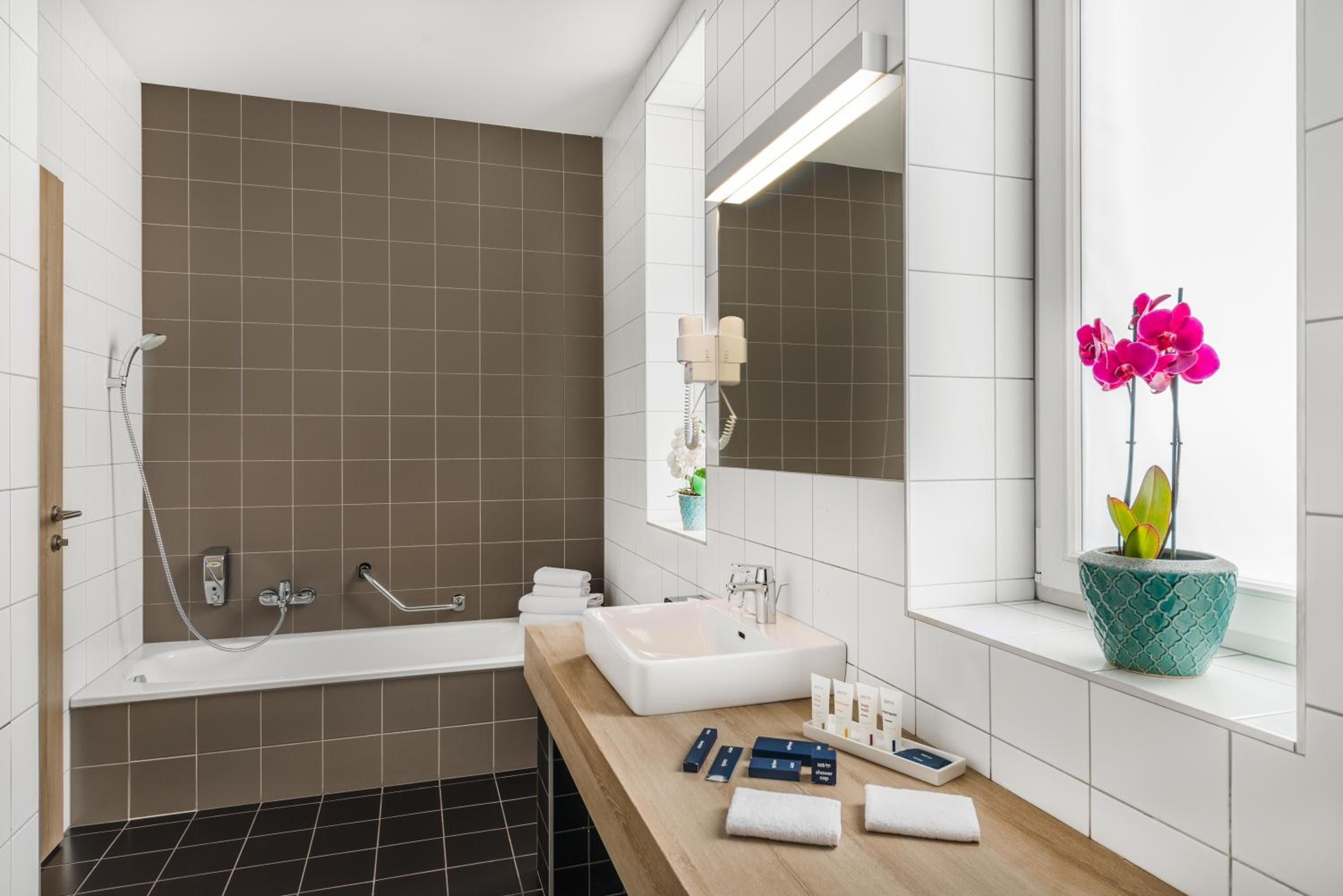 Budapest Suite - Photo 17