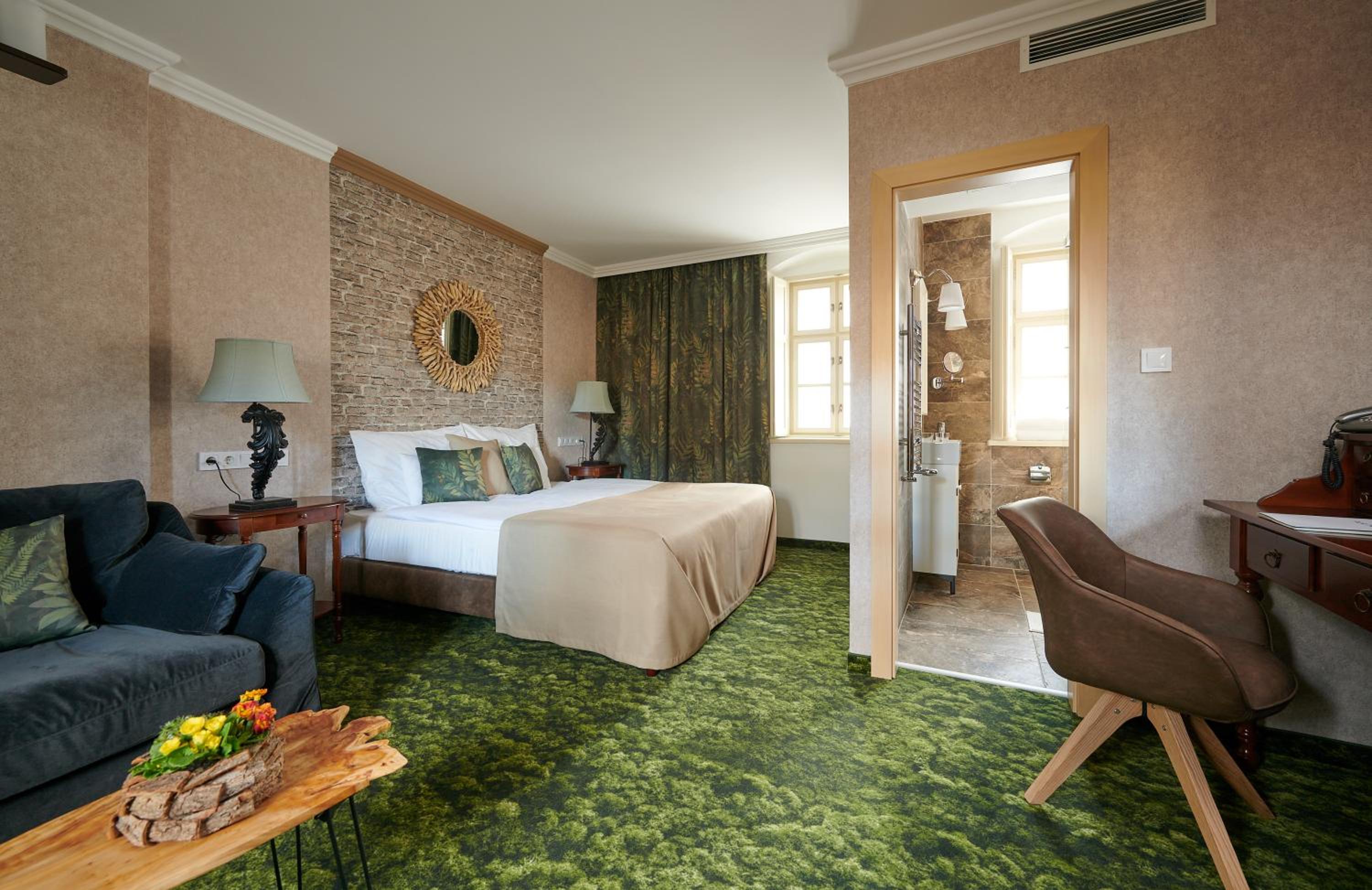 Superior Queen Room