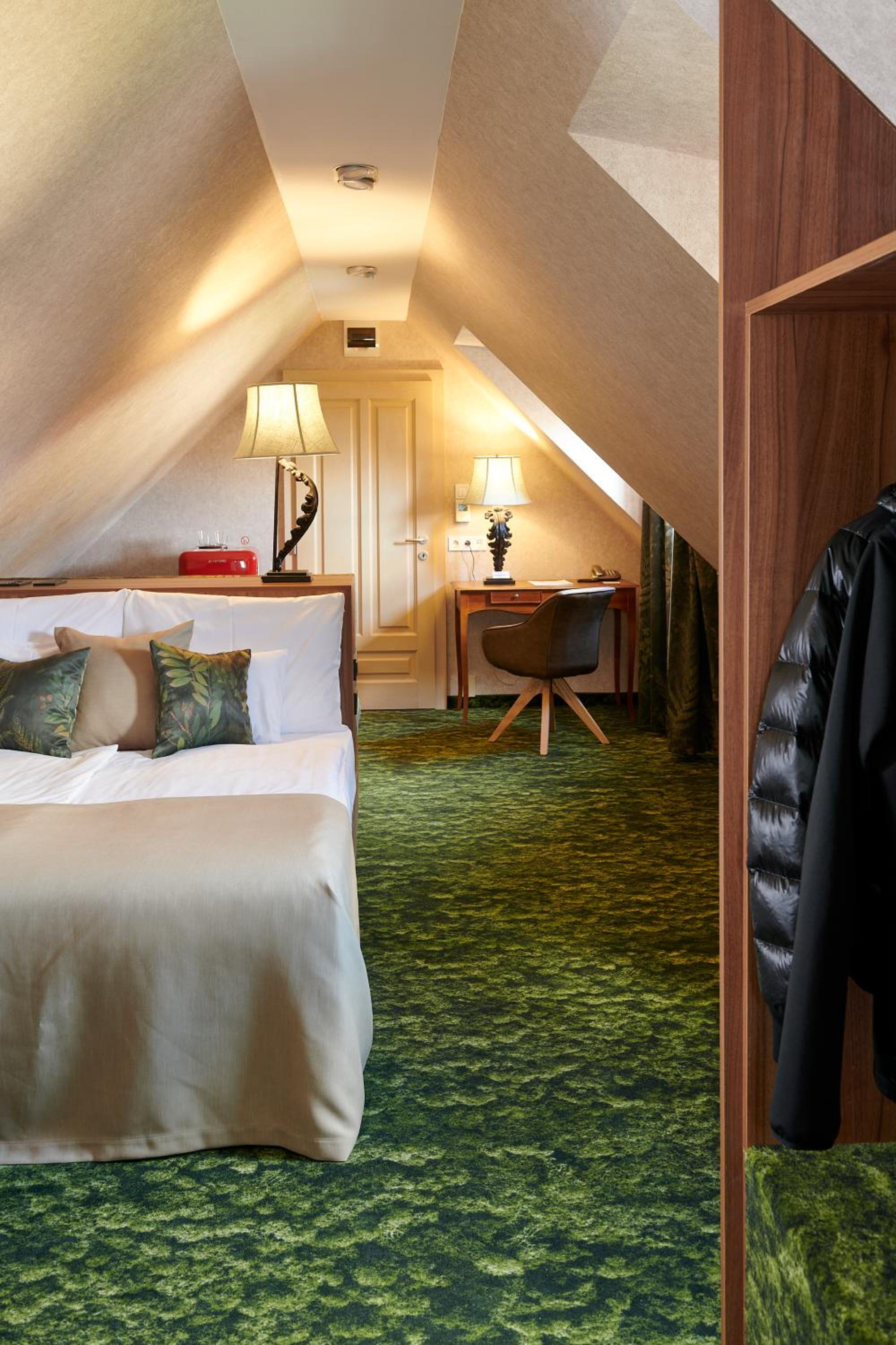 Attic Deluxe Room