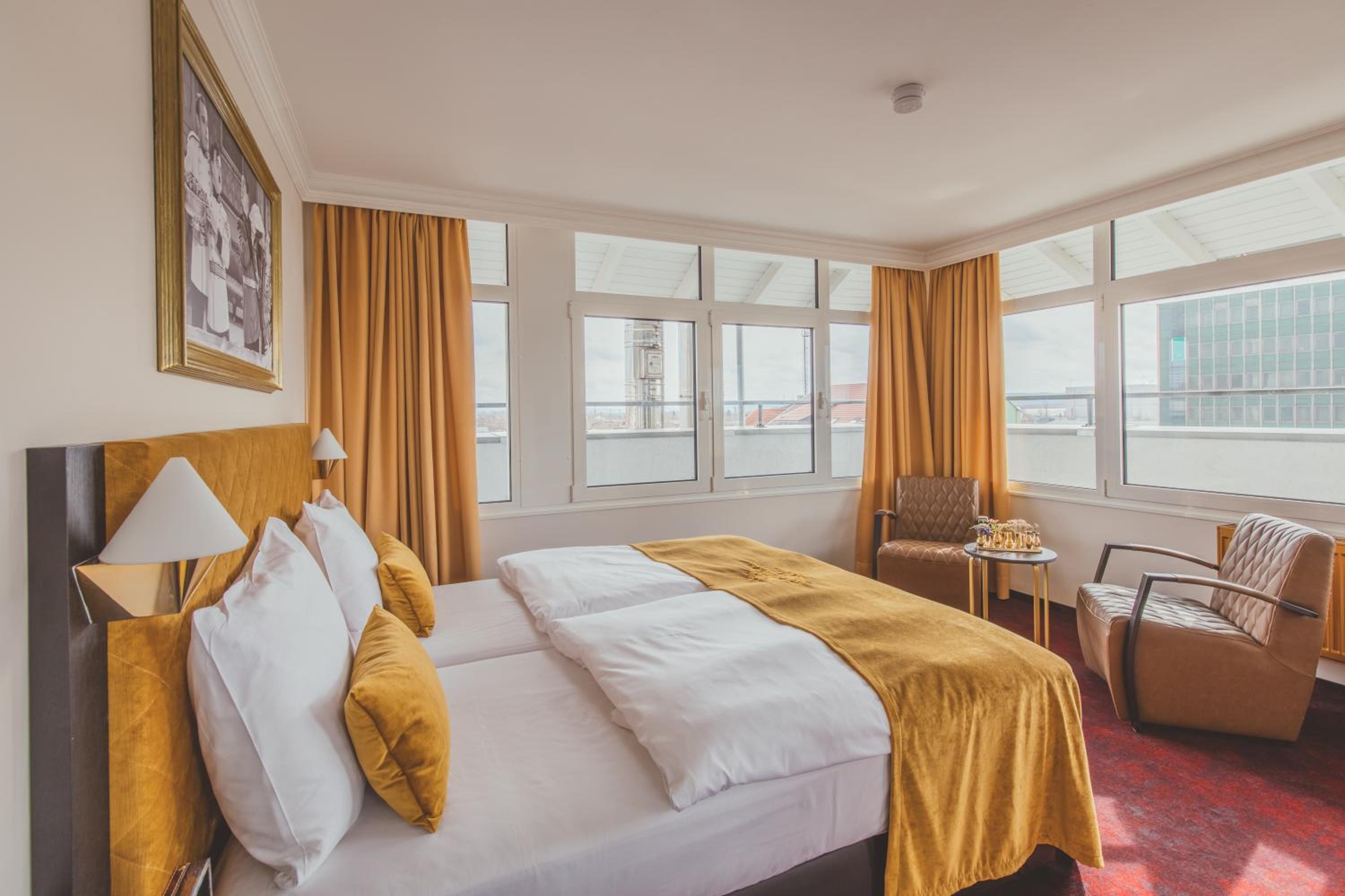 Suite - Photo 2