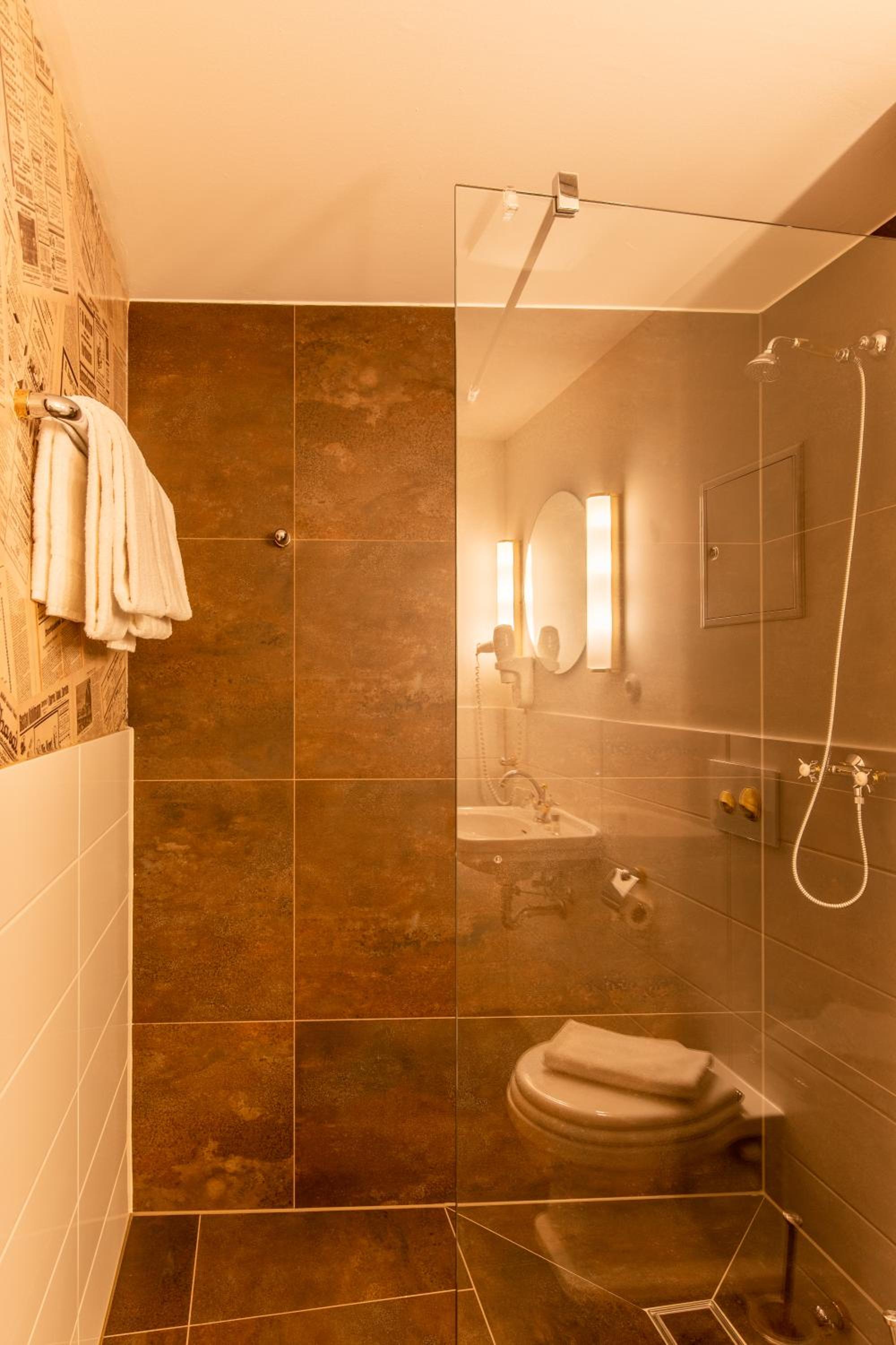 Double Room - Photo 3