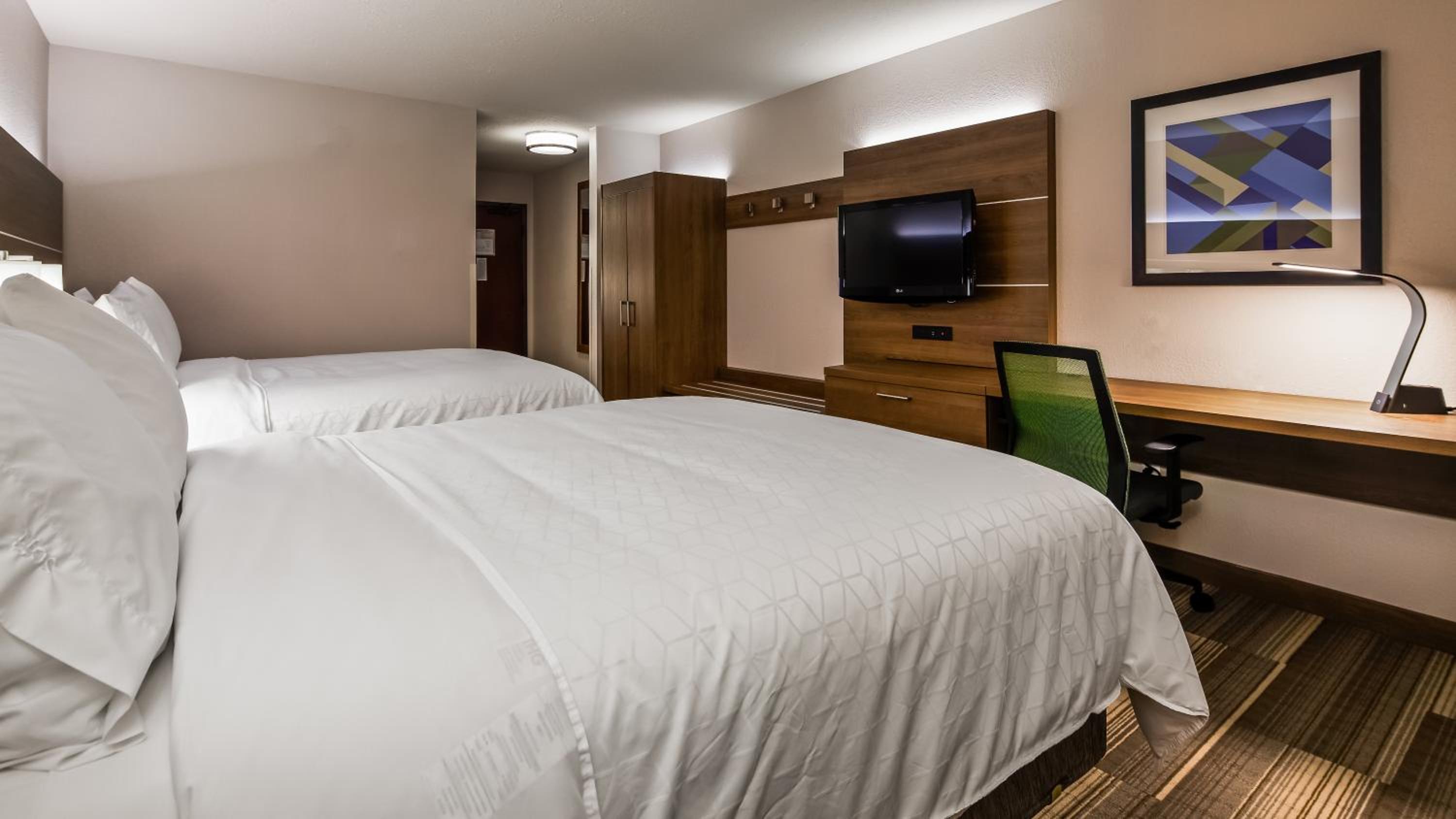 Standard Room with Two Queen Beds