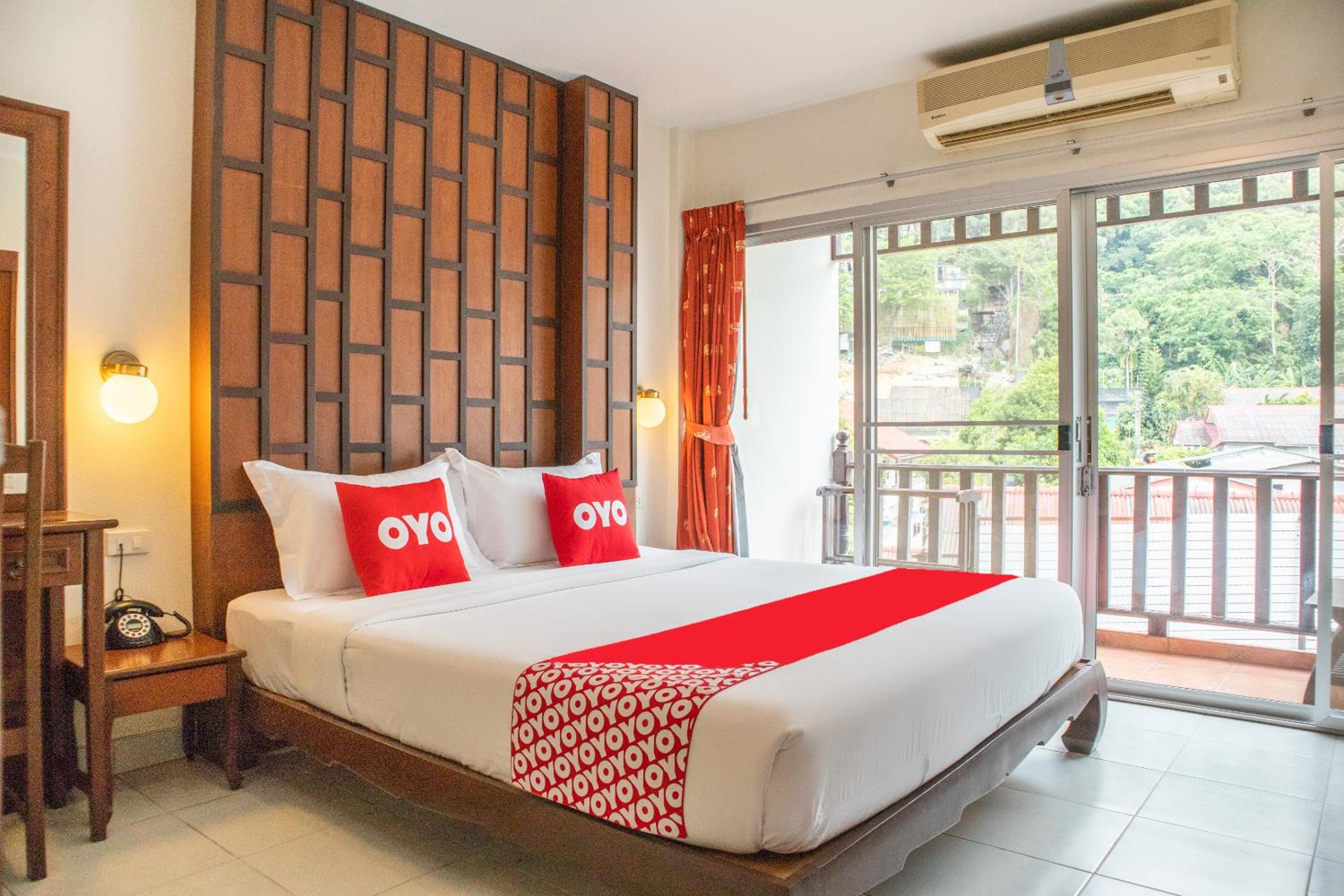 Suite with Balcony - Photo 2
