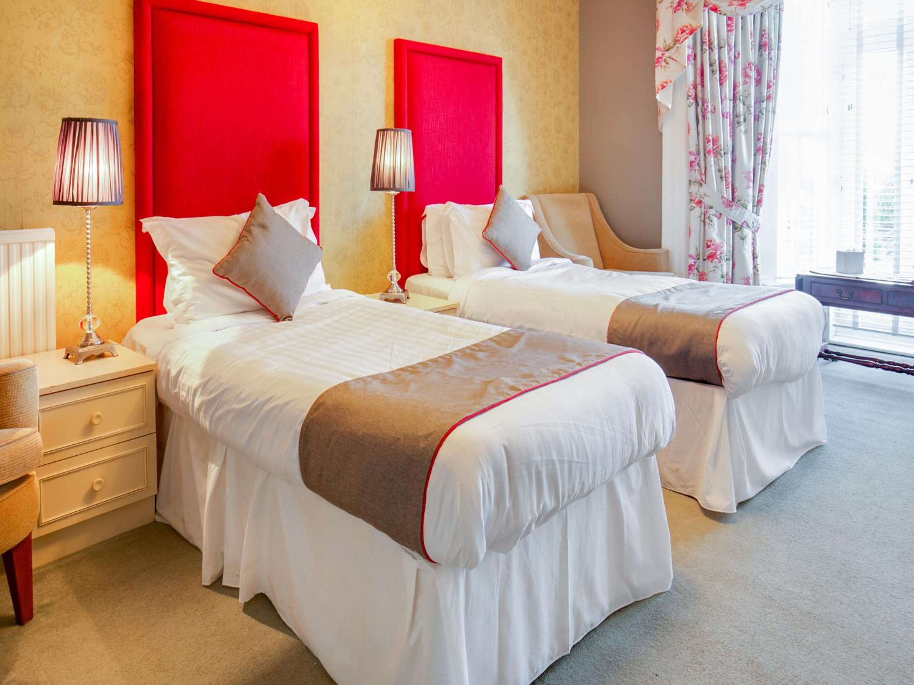 Standard Twin Room - Photo 5