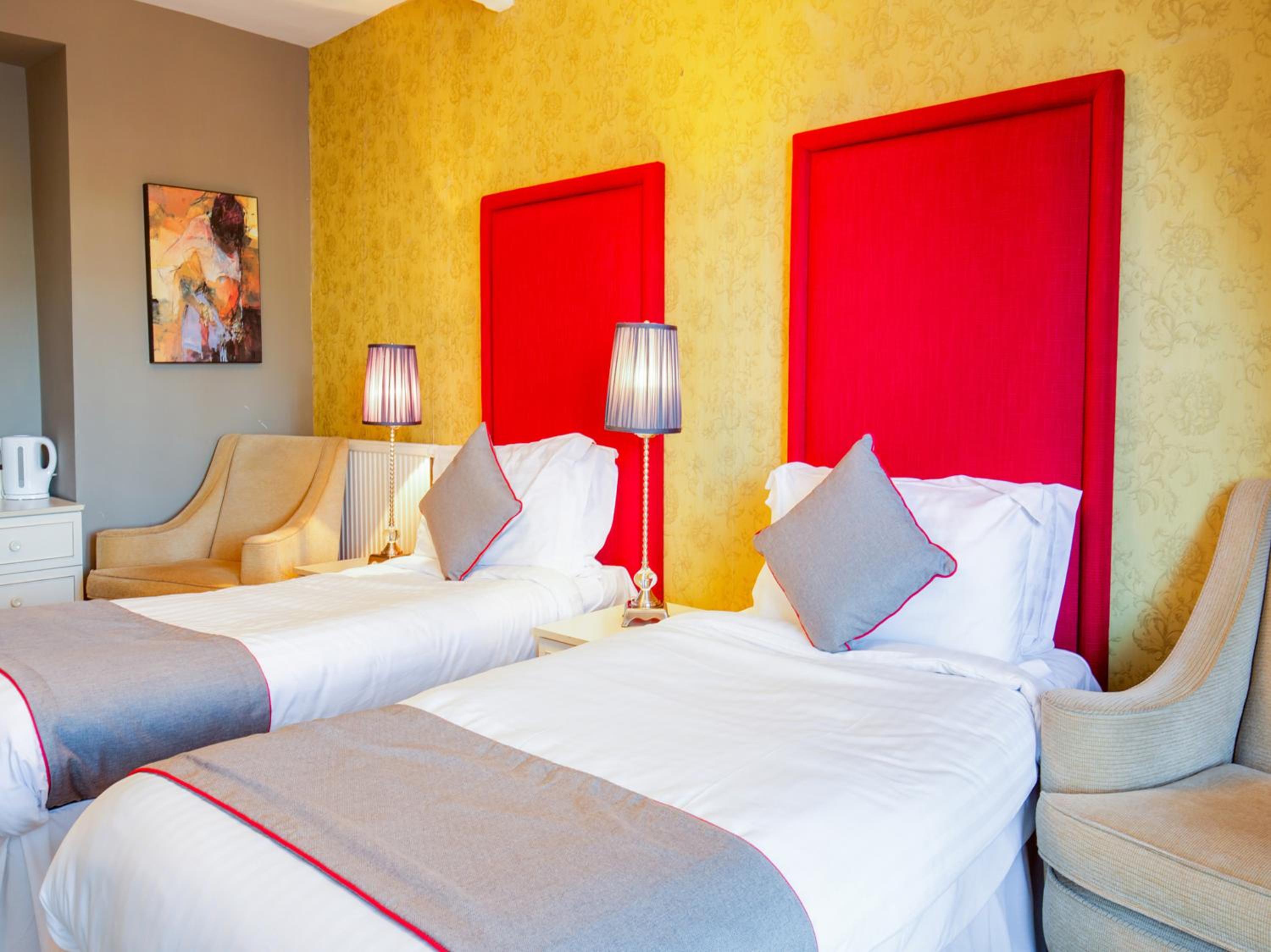 Standard Twin Room - Photo 3