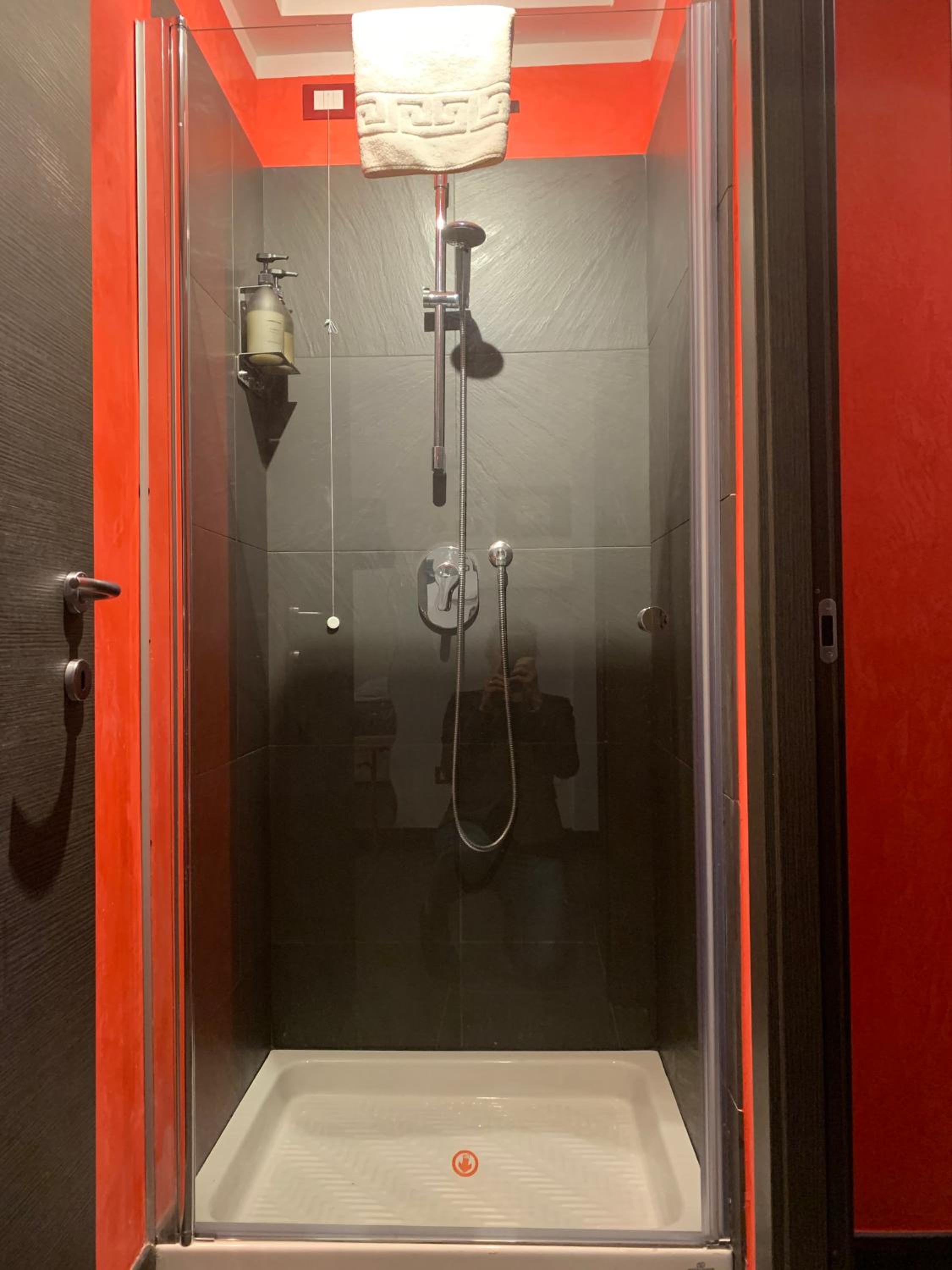 Comfort Triple Room with Shower - Photo 9