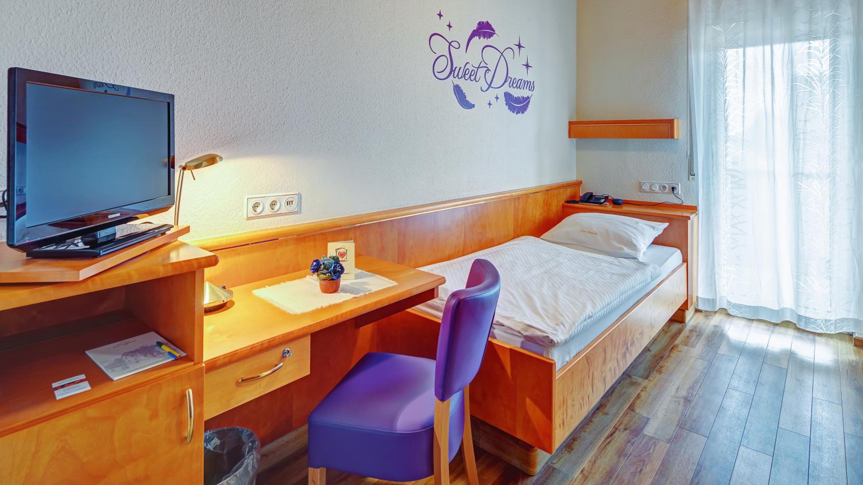Standard Single Room photo 2