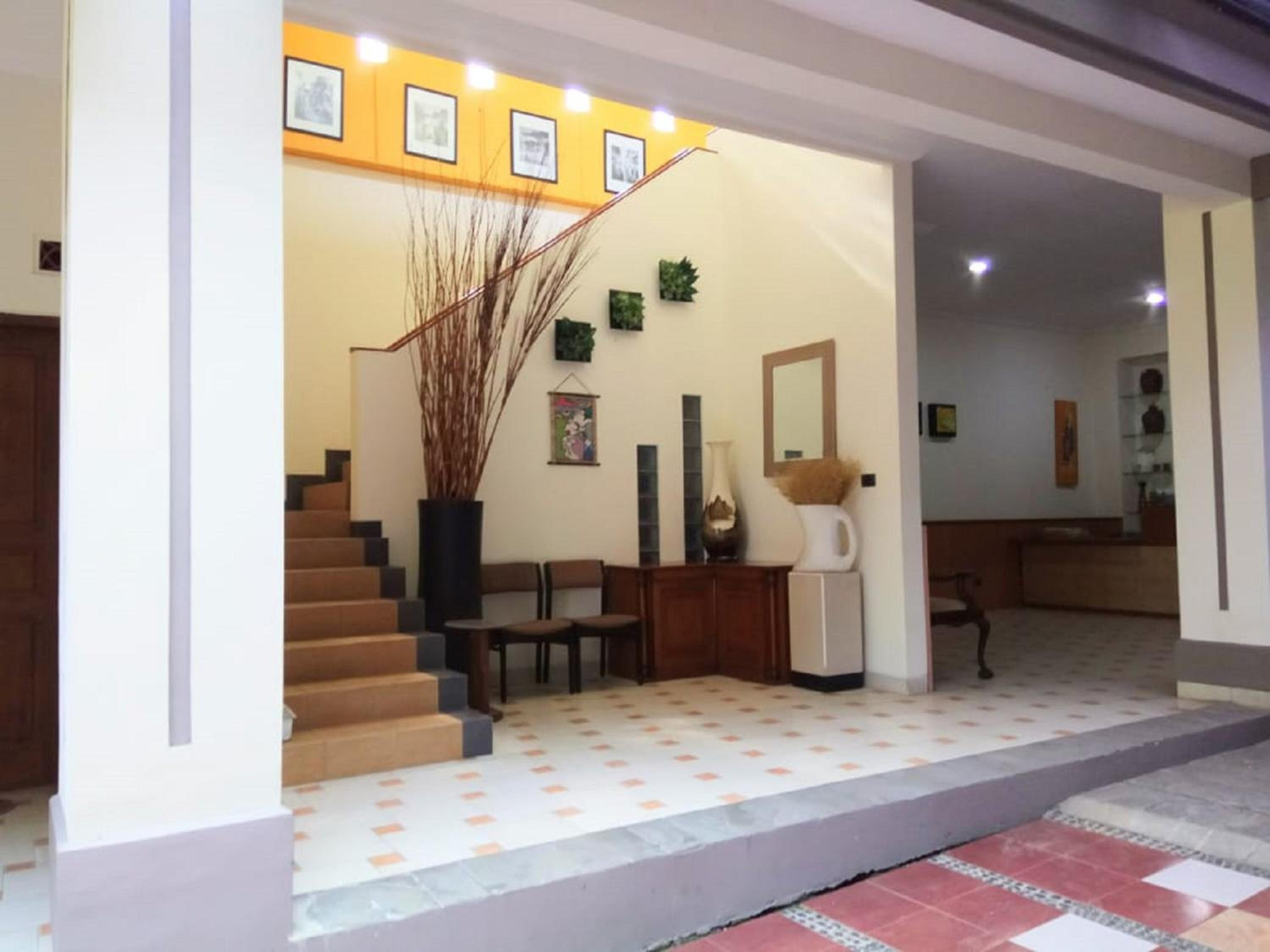 Villa - Photo 3