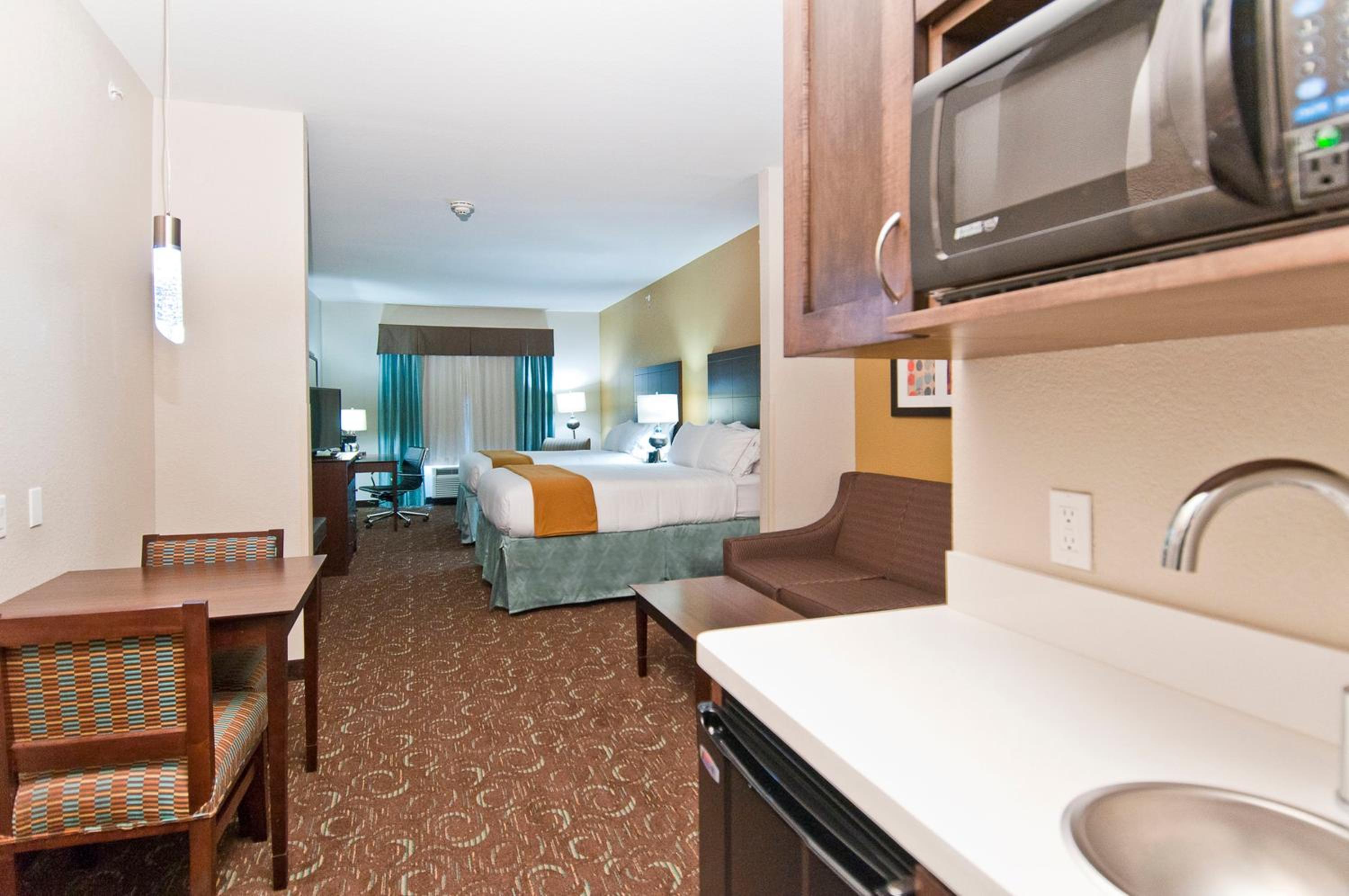 Suite, 1 King Bed, Accessible (Communication Accessible)