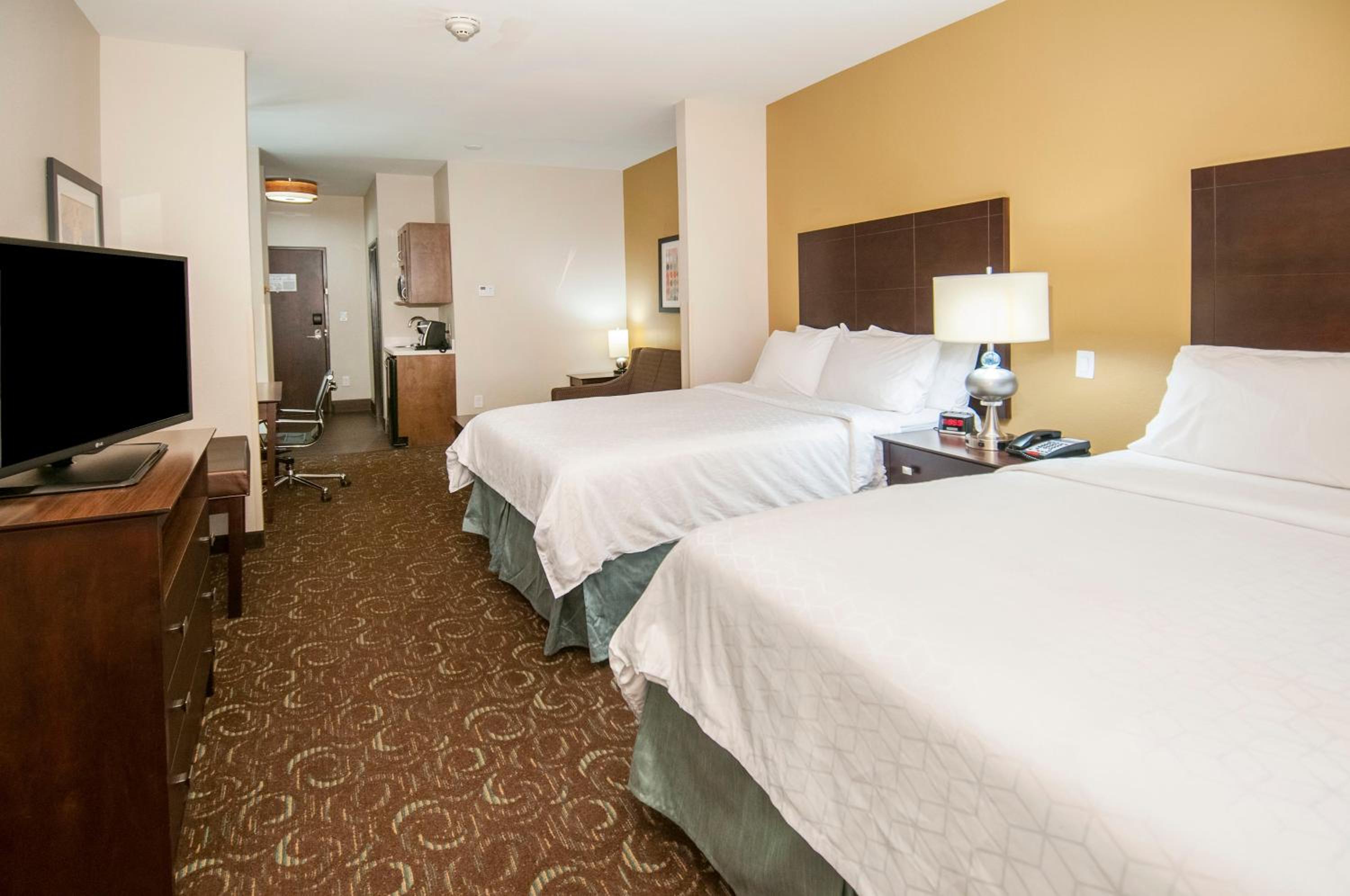 Suite, 1 King Bed, Accessible (Communication Accessible)