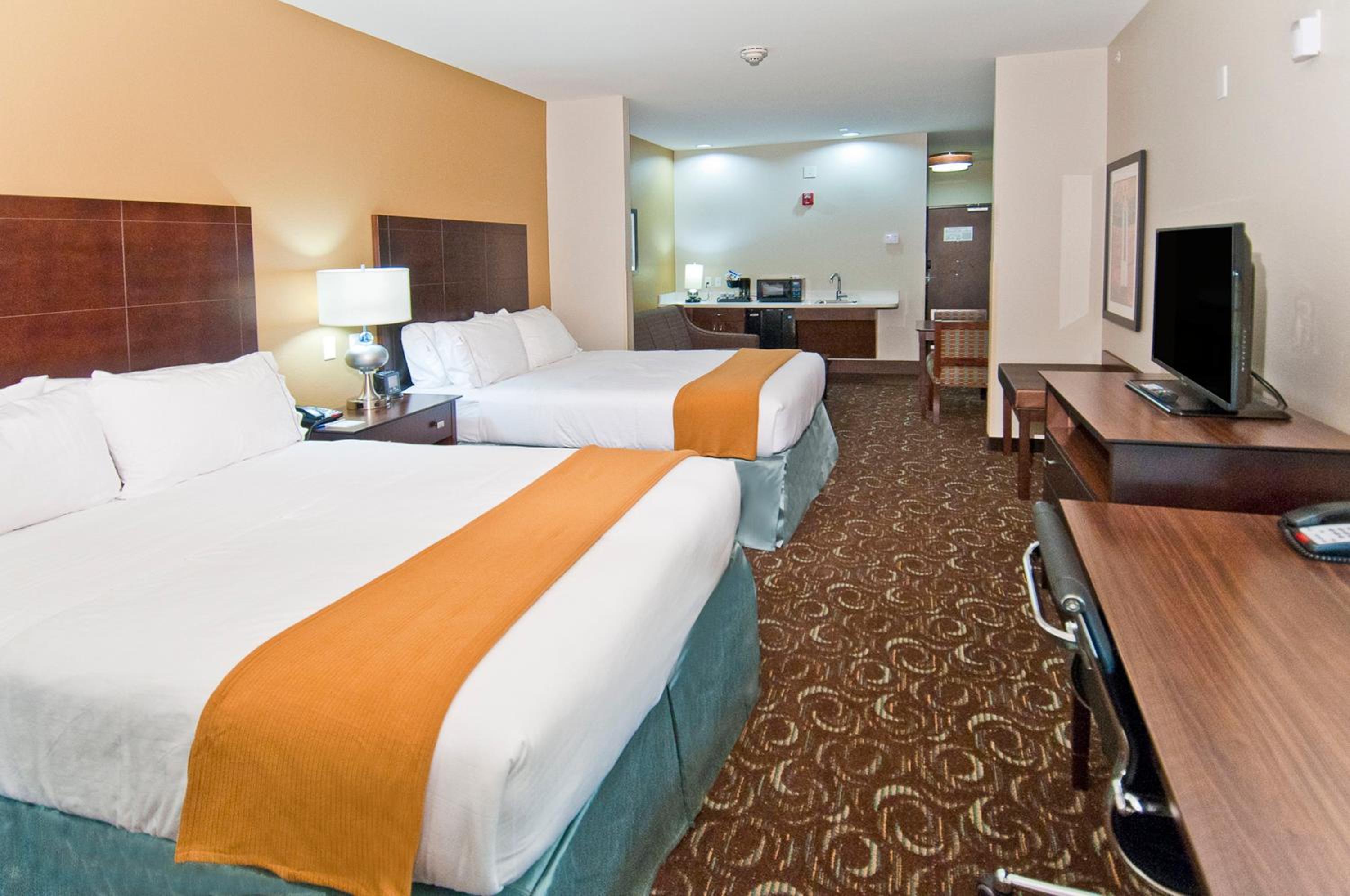 Double Room with Two Double Beds - Hearing Accessible/Non-Smoking