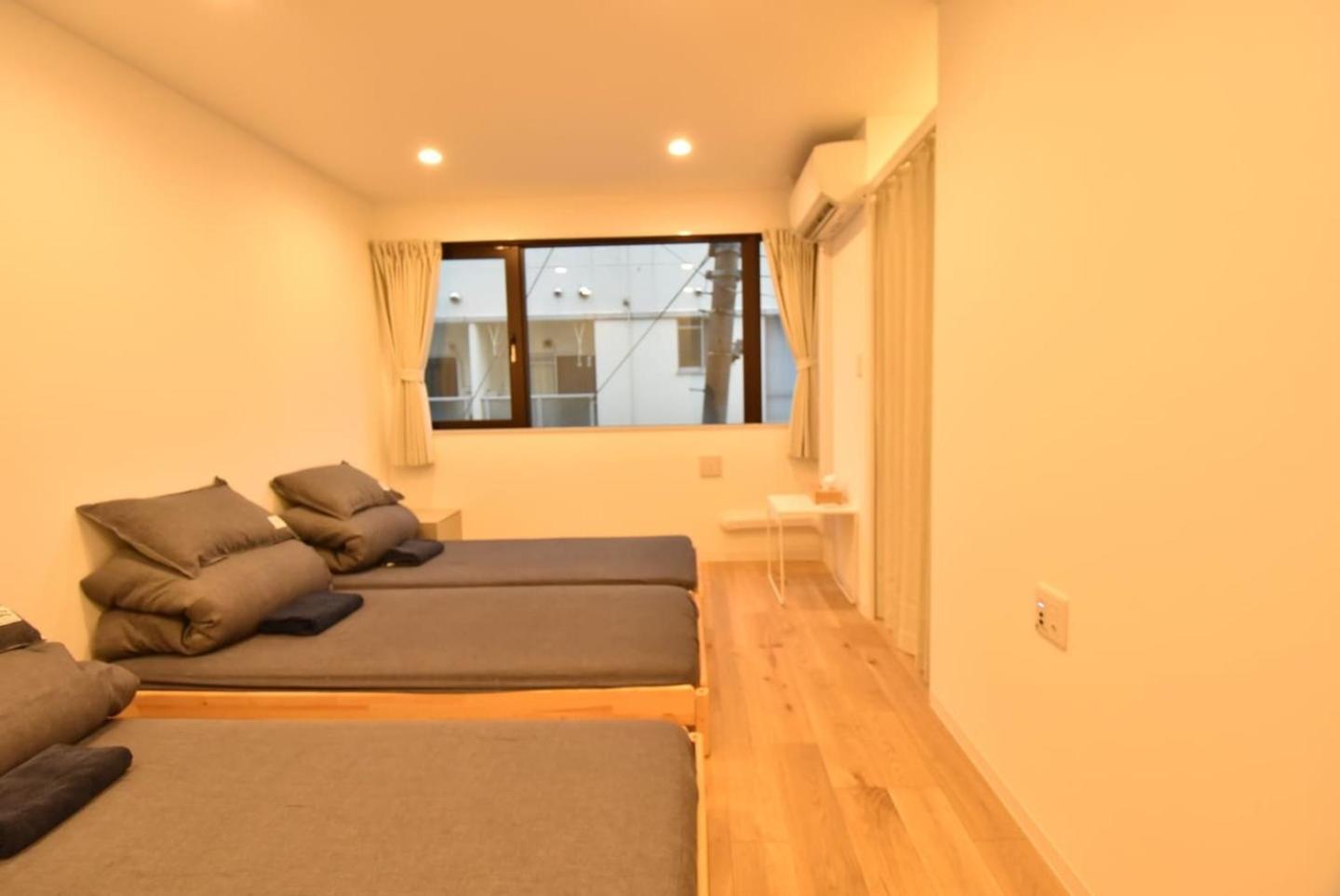 Quadruple Room with Private Bathroom photo 2