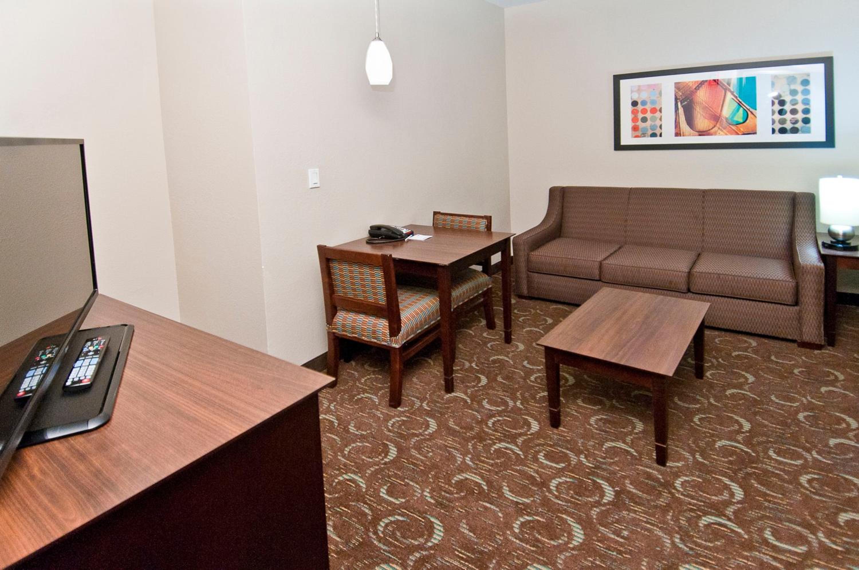 King Room - Hearing Accessible - Non-Smoking