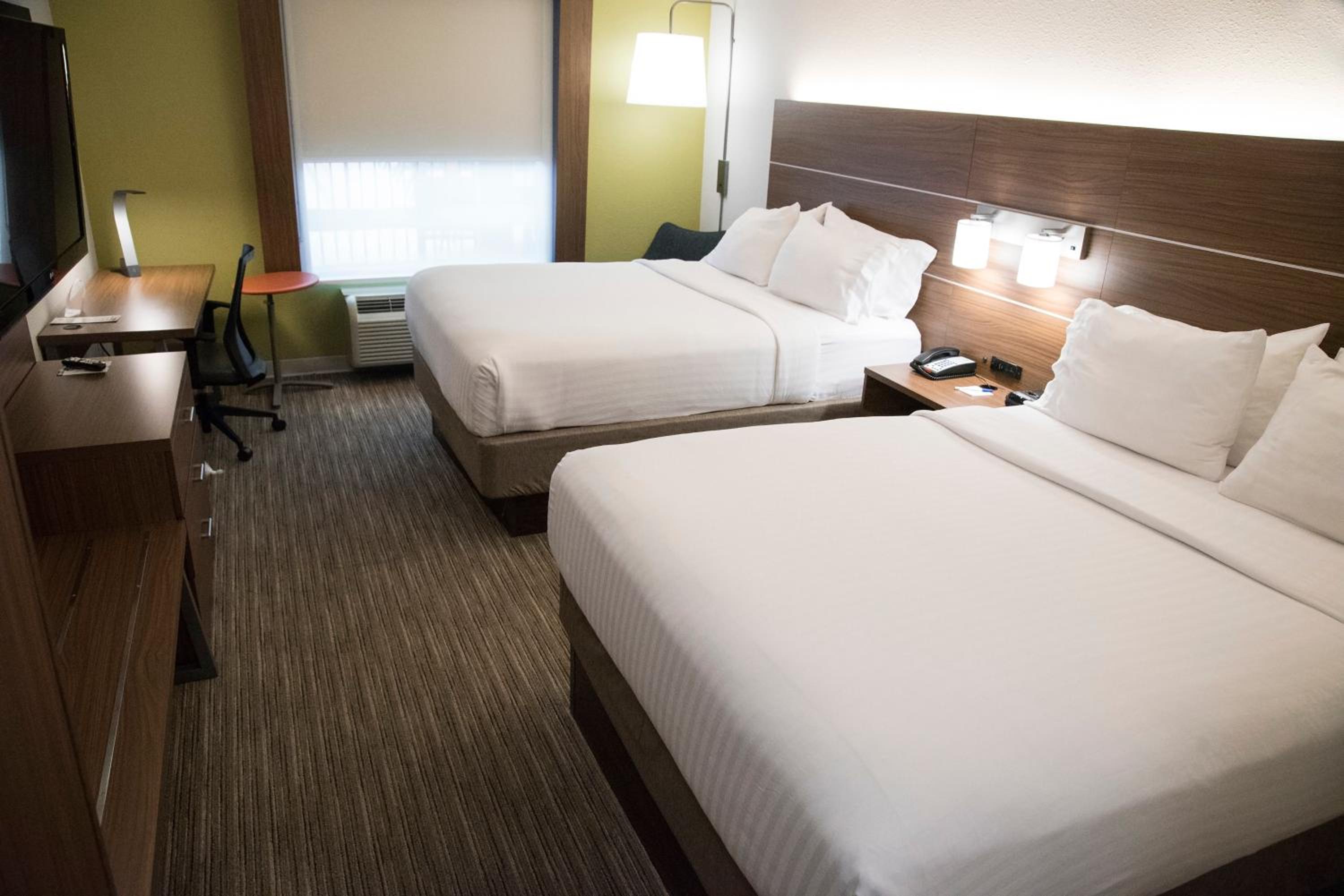 Standard Queen Room with Two Queen Beds - Photo 1