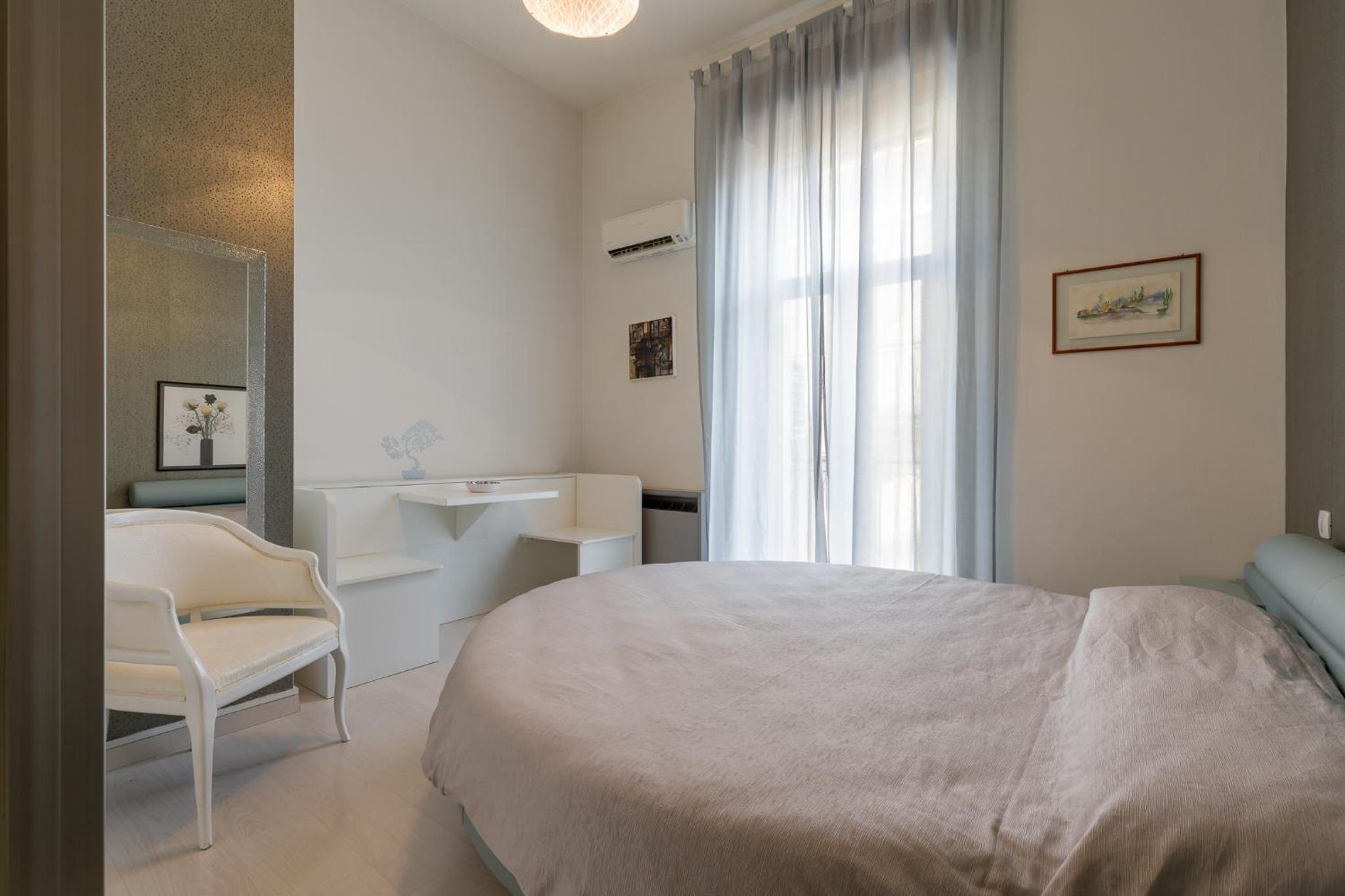 One-Bedroom Apartment - Photo 22