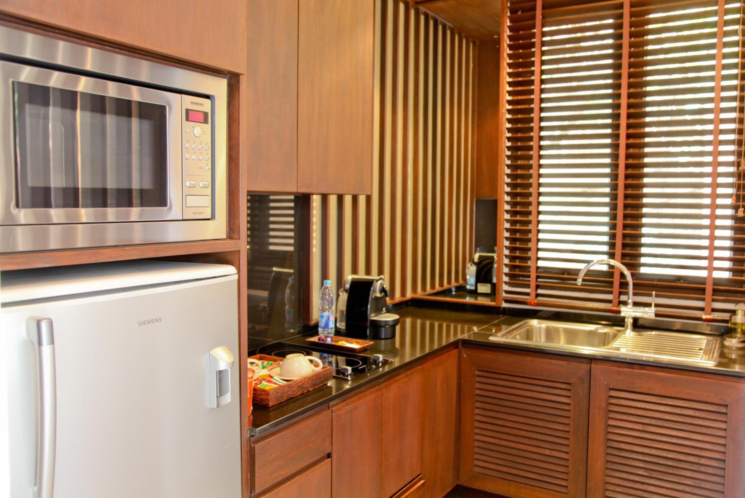1BR Pool Villa Garden View - Photo 9