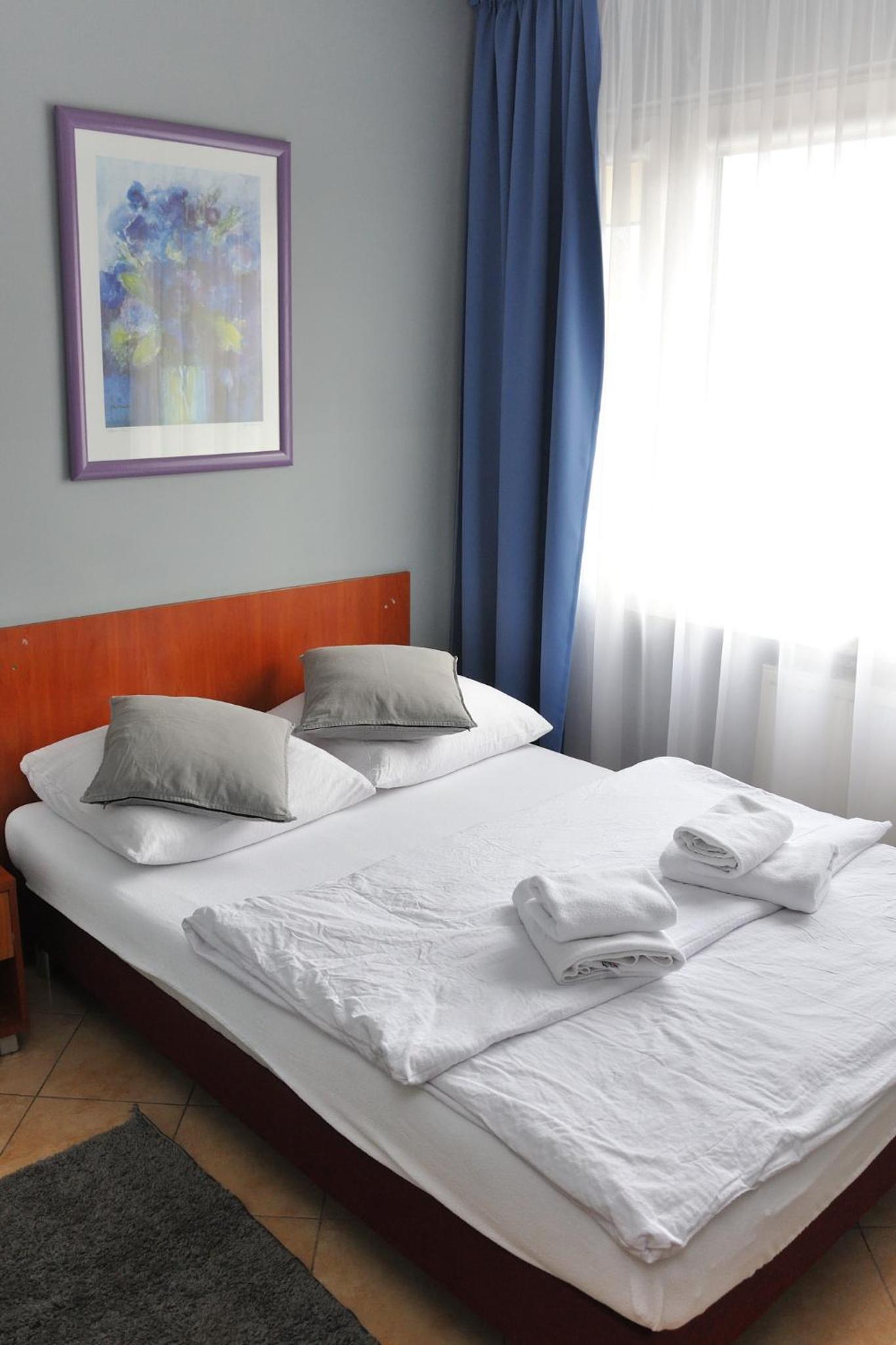 Double or Twin Room - Photo 1