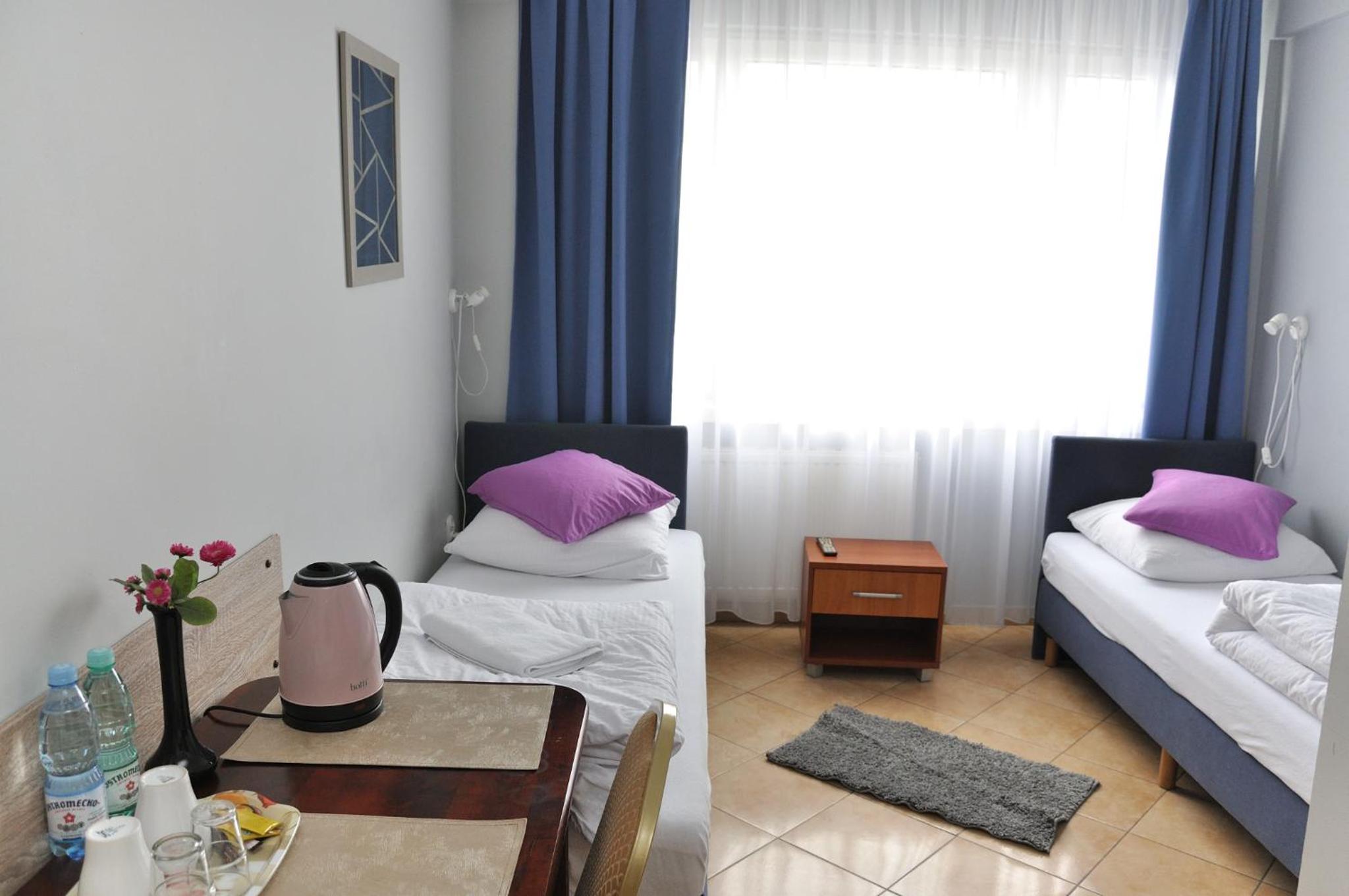 Double or Twin Room - Photo 15