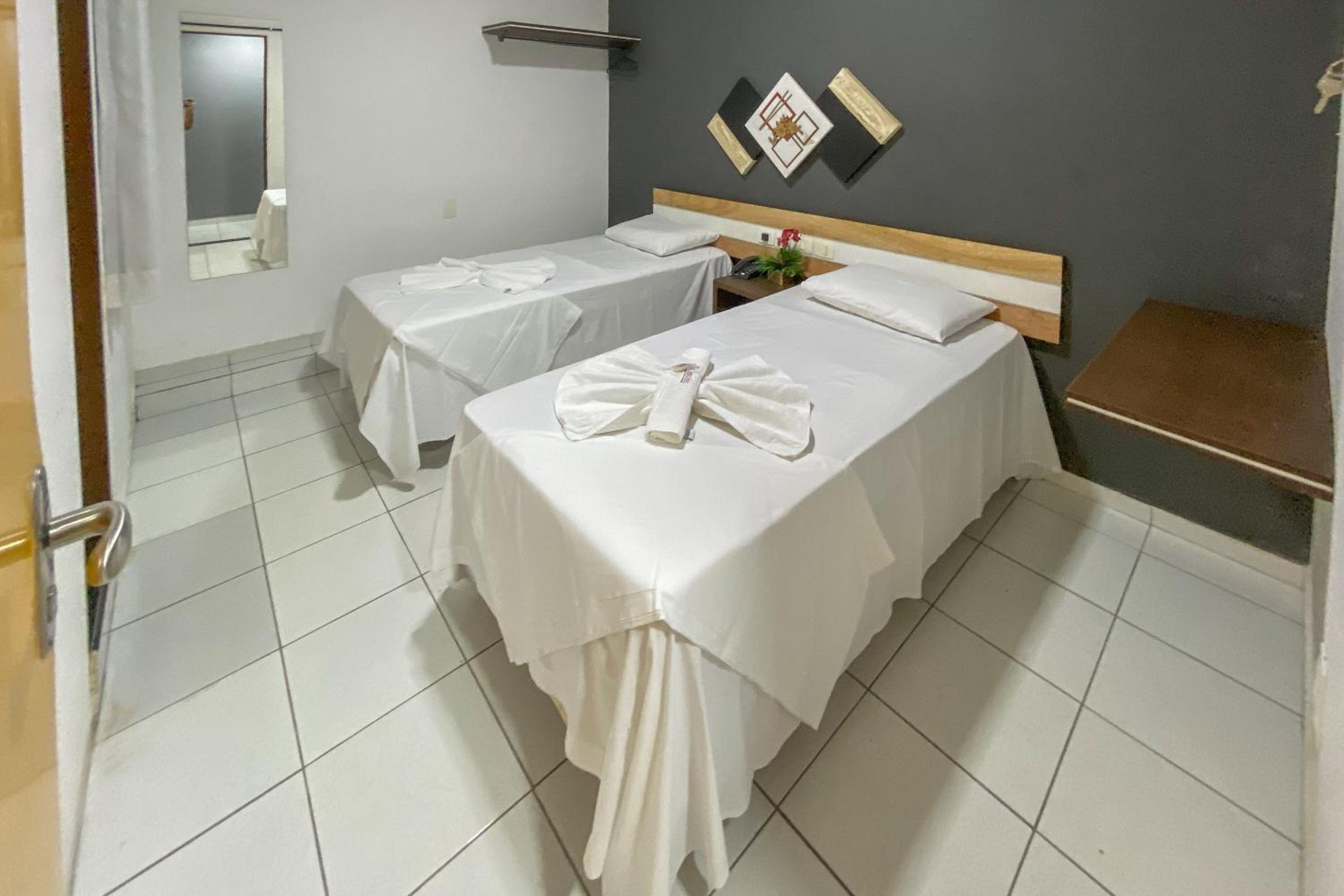 Standard Twin Room photo 2