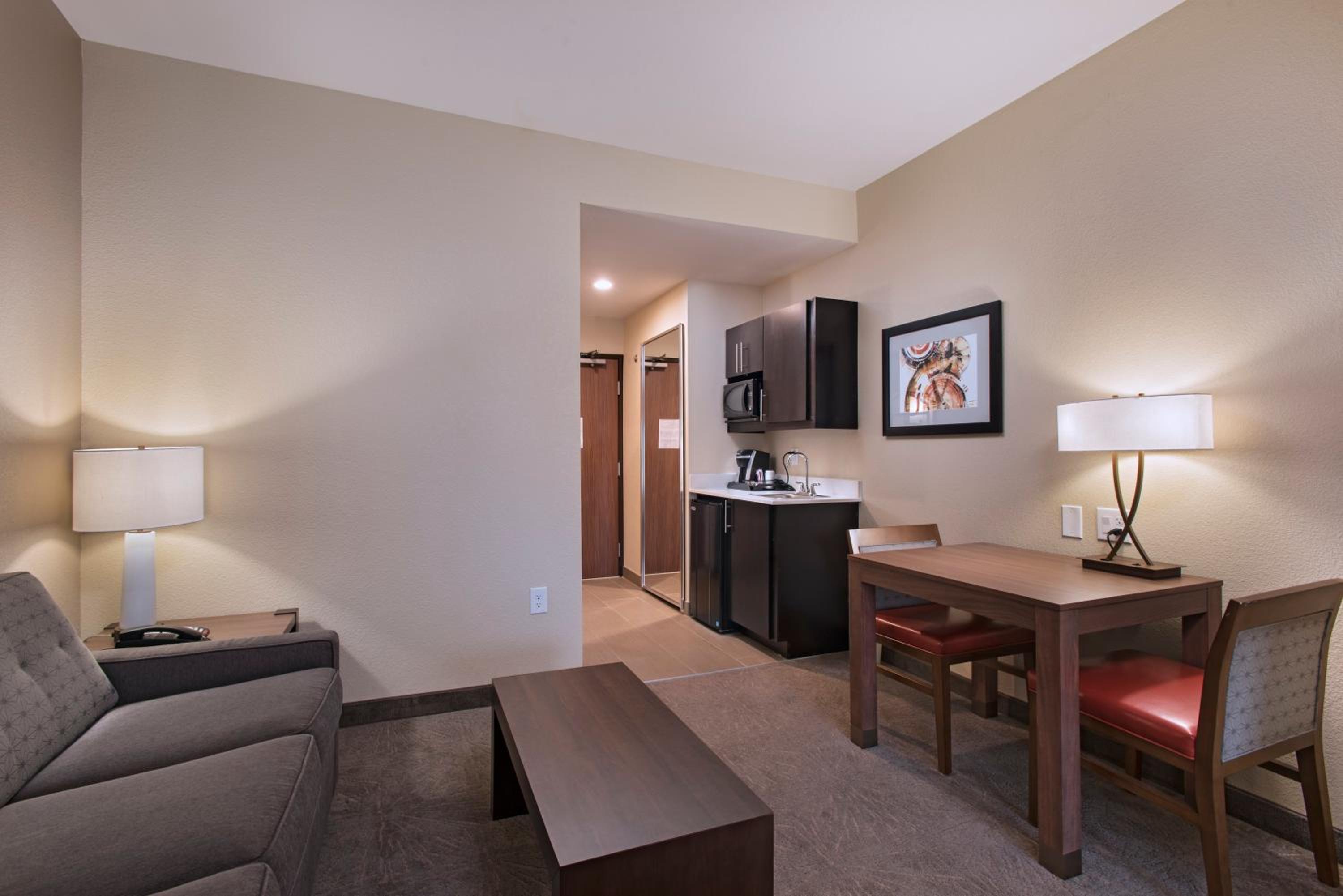 Queen Suite with Two Queen Beds - Hearing Accessible photo 1