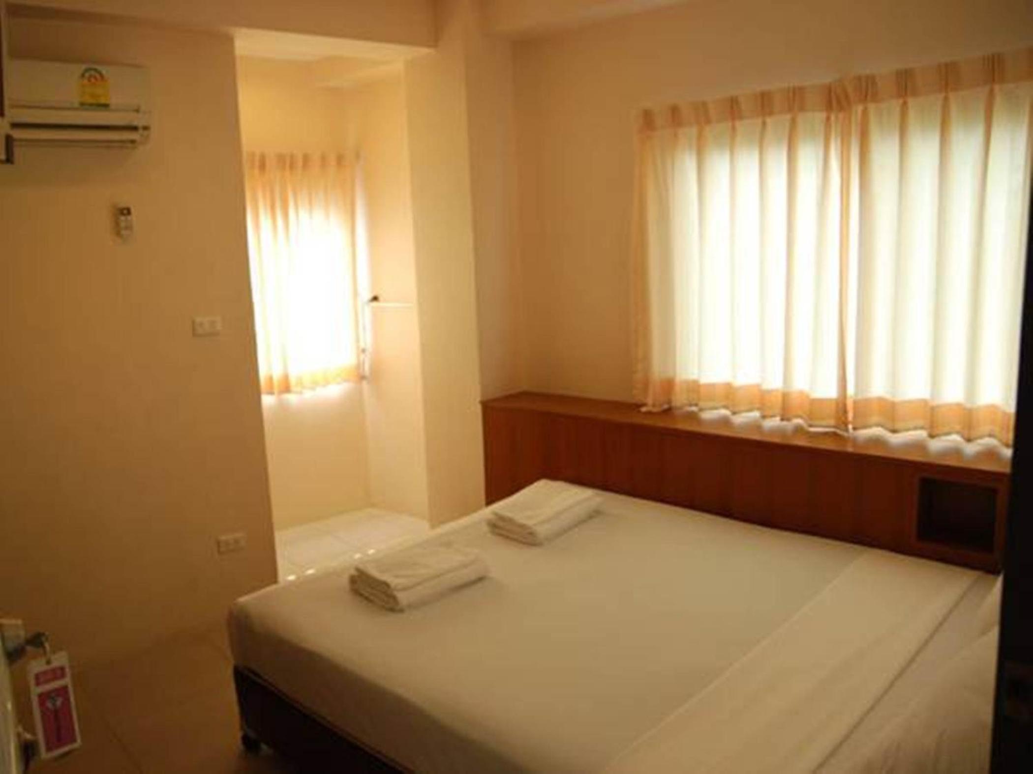 Standard Double or Twin Room photo 2